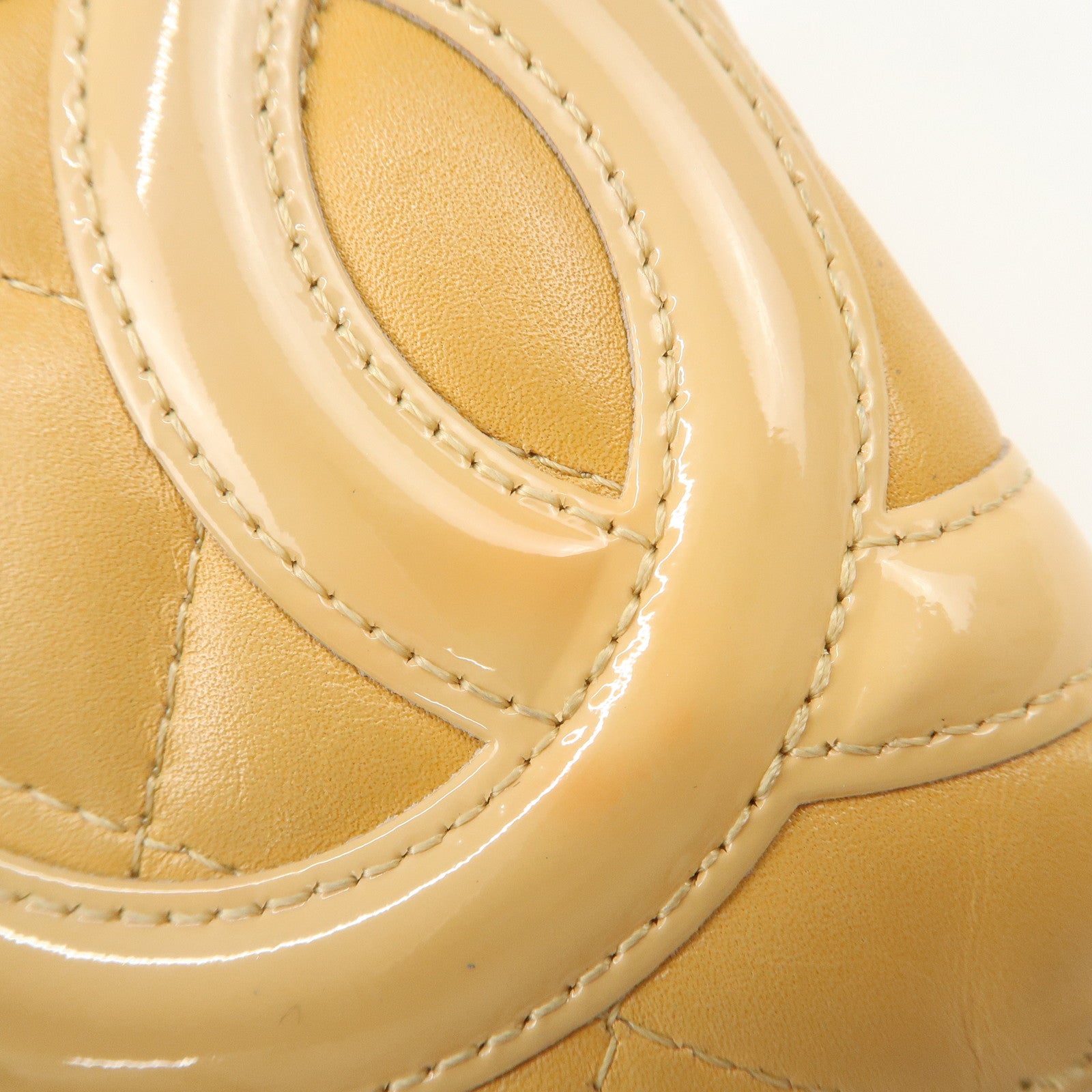 CHANEL Cambon Line Patent Leather Bi-fold Wallet Beige A26720 Used