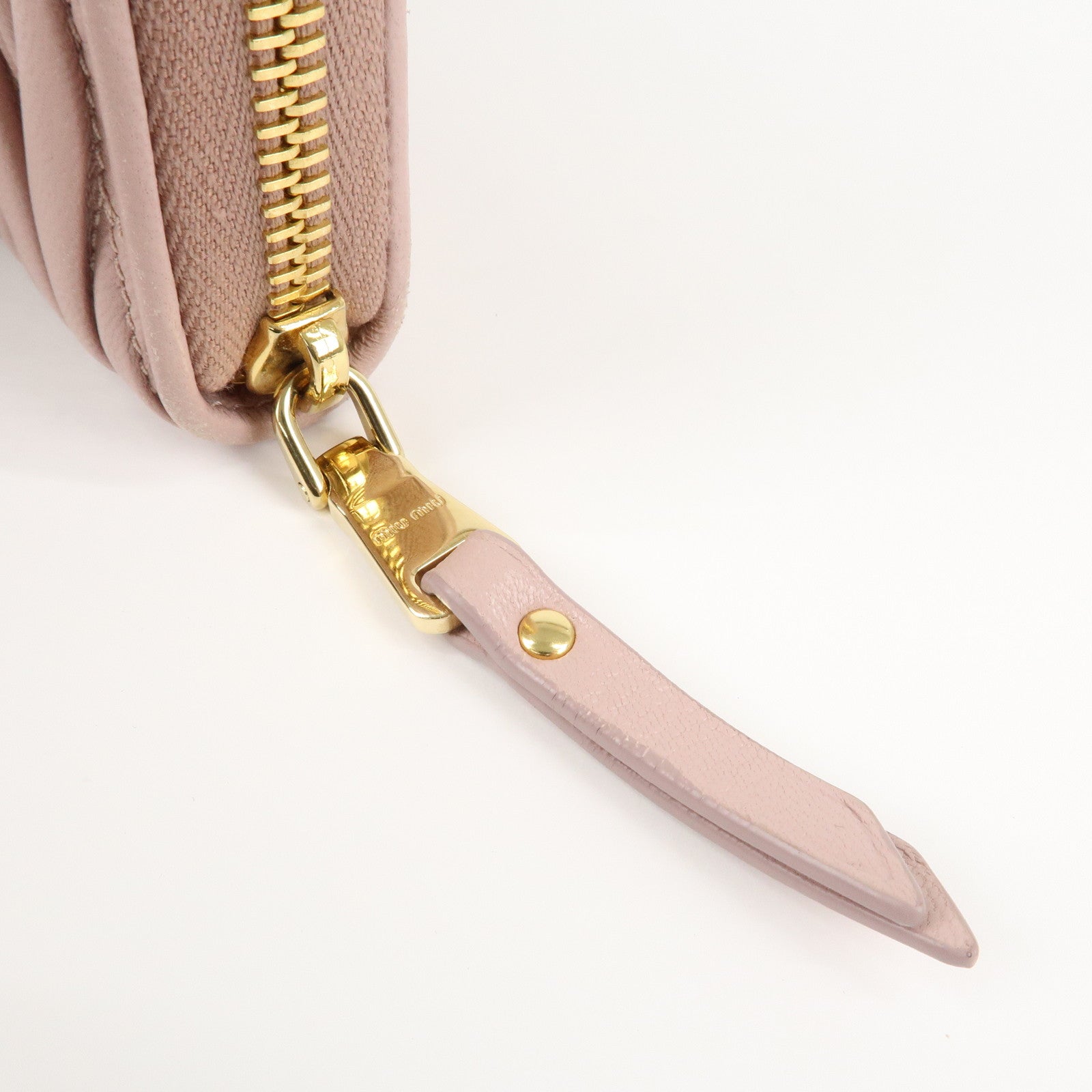 MIU MIU Matelasse Leather Round Zipper Long Wallet Pink Beige Used