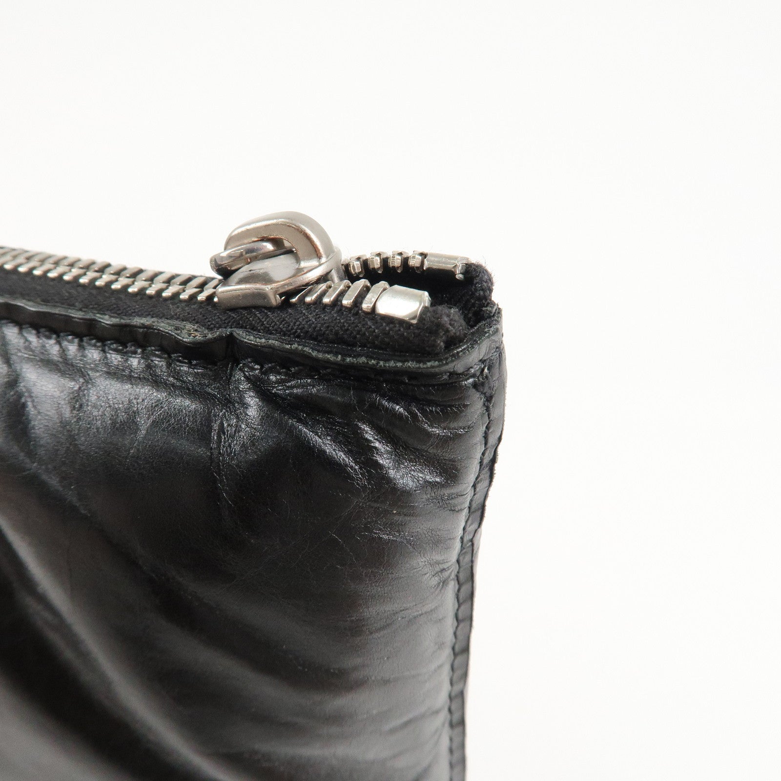 BOTTEGA VENETA Maxi Intrecciato Leather Clutch Bag Black Used