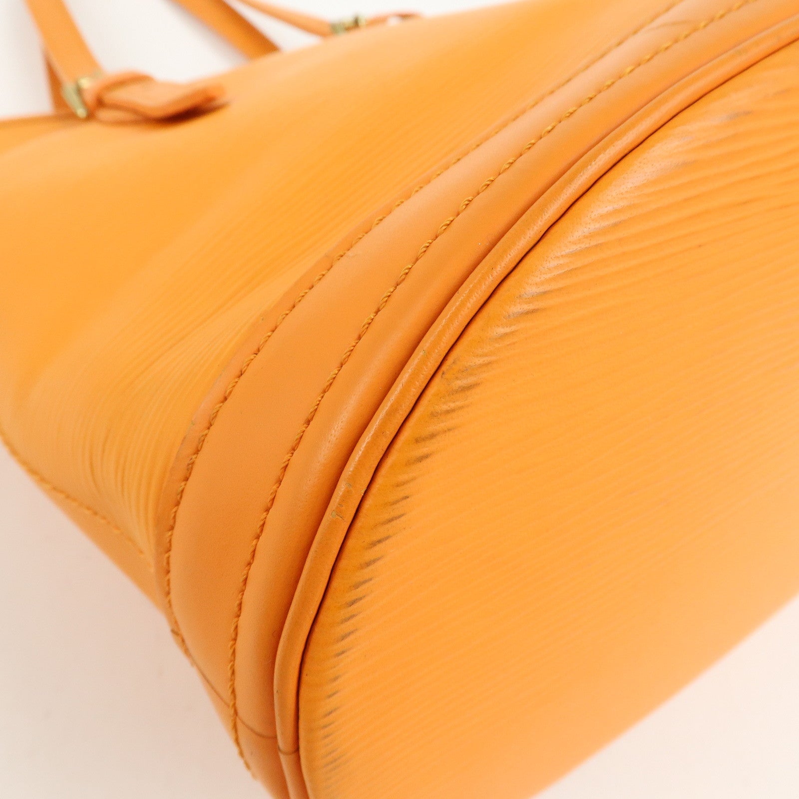 Louis Vuitton Epi Bucket PM Shoulder Bag Mandarin M5899H Used