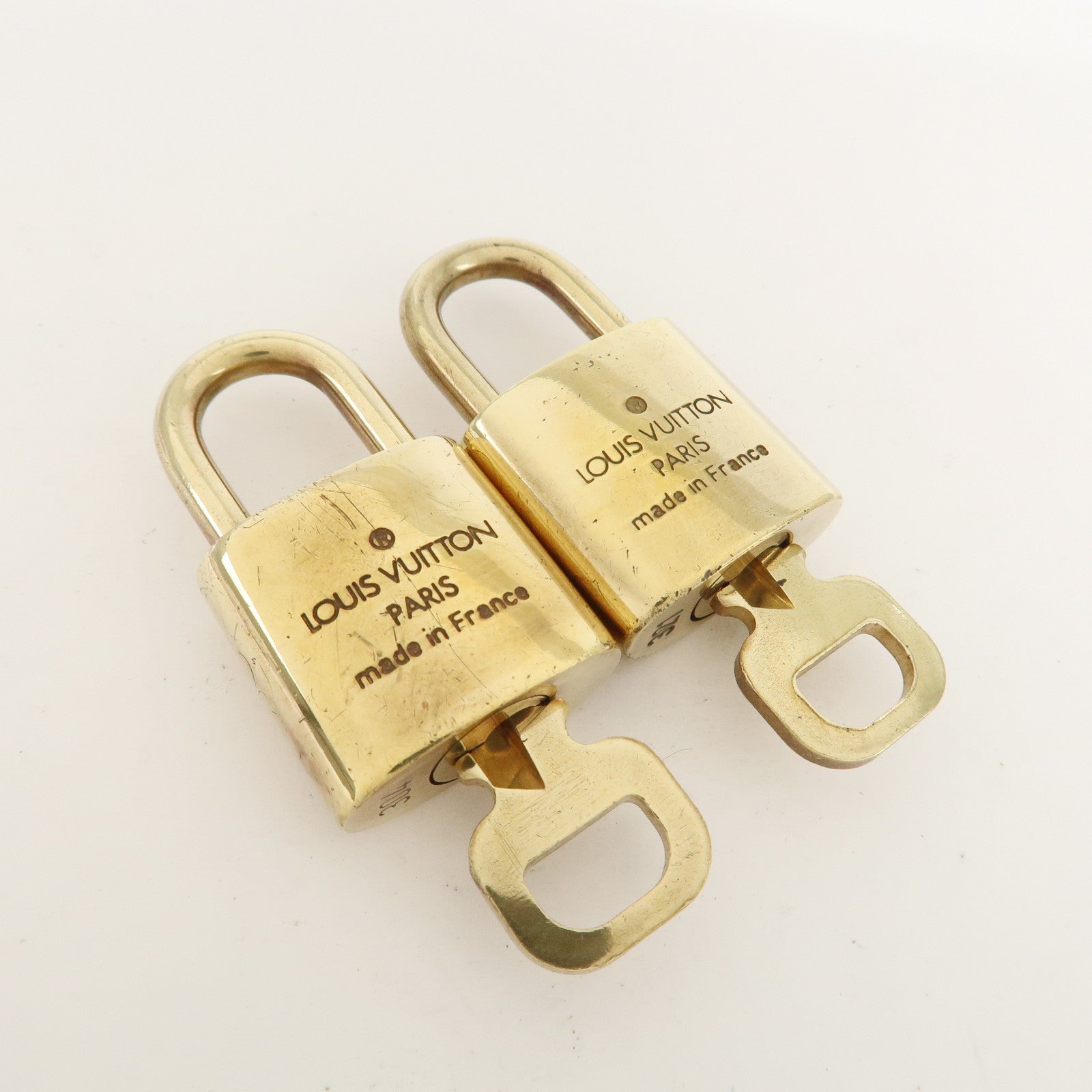 Louis Vuitton Set of 10 Lock & Key Cadena Key Lock Metal Gold Used