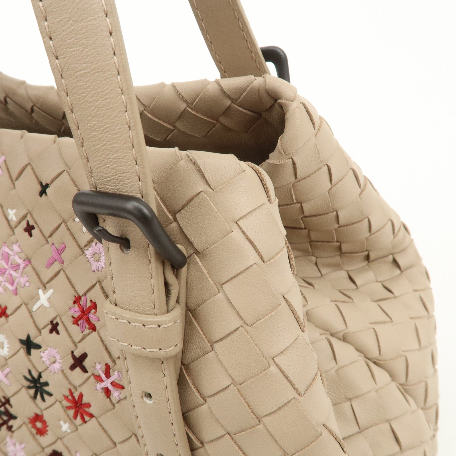 BOTTEGA VENETA Intrecciato Leather Embroidery Tote Bag Beige Used