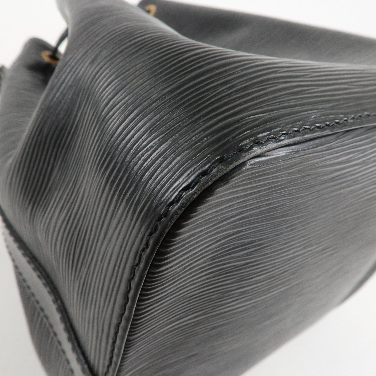 Louis Vuitton Epi Petit Noe Shoulder Bag Noir Black M59212 Used