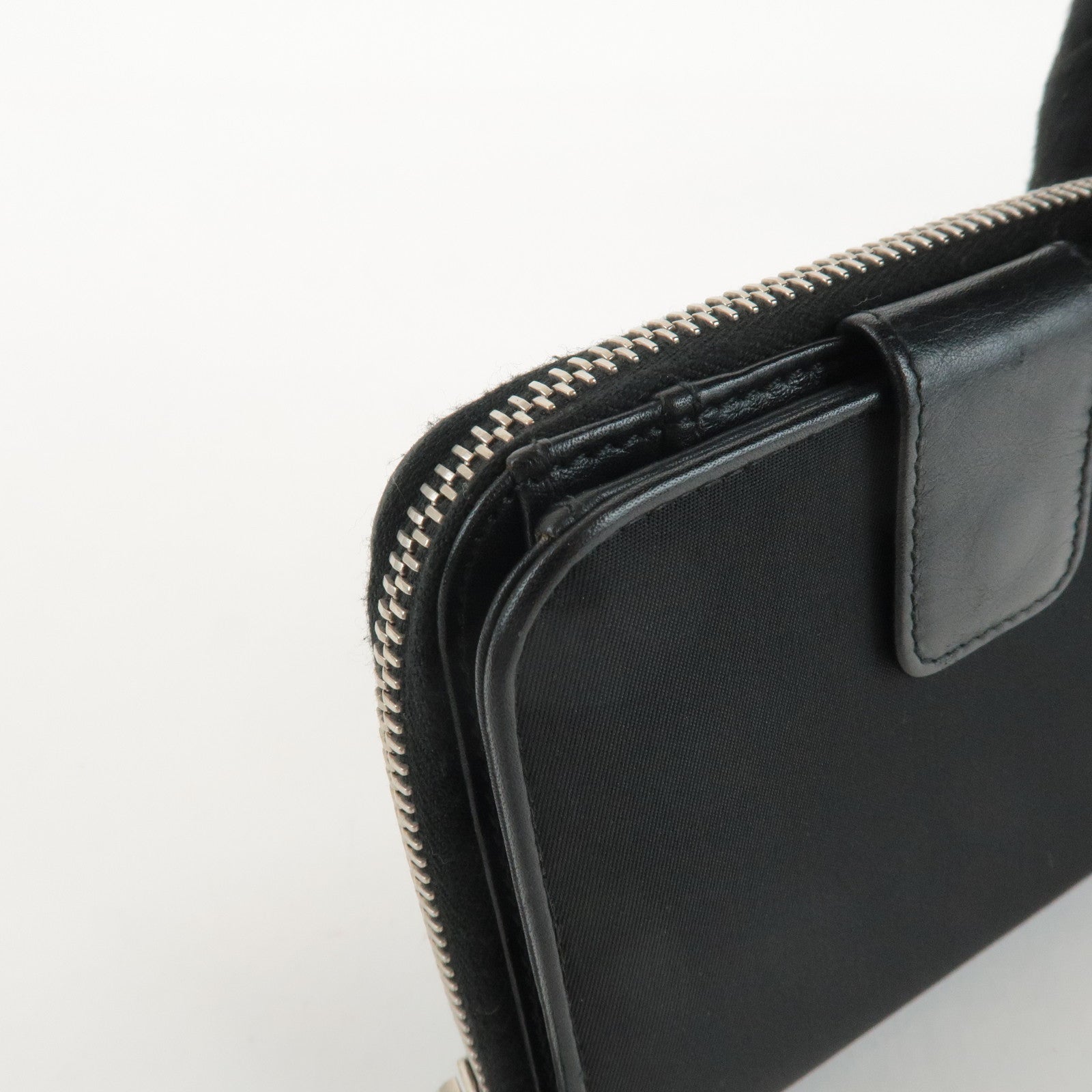 PRADA Logo Leather Round Zip Wallet Bijou Black Used