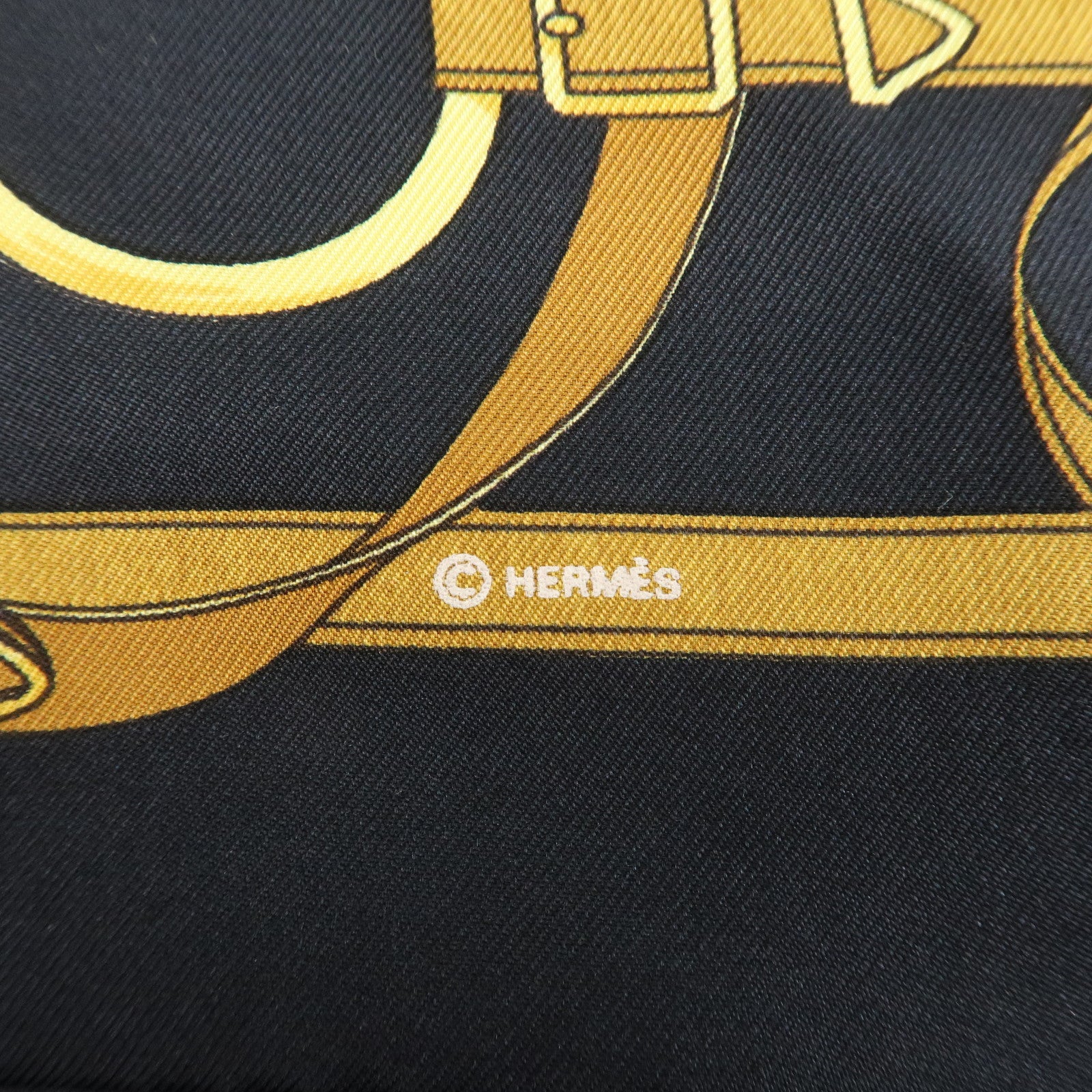 HERMES Silk 100% Carre 40 Scarf Pellier Navy Gold Used