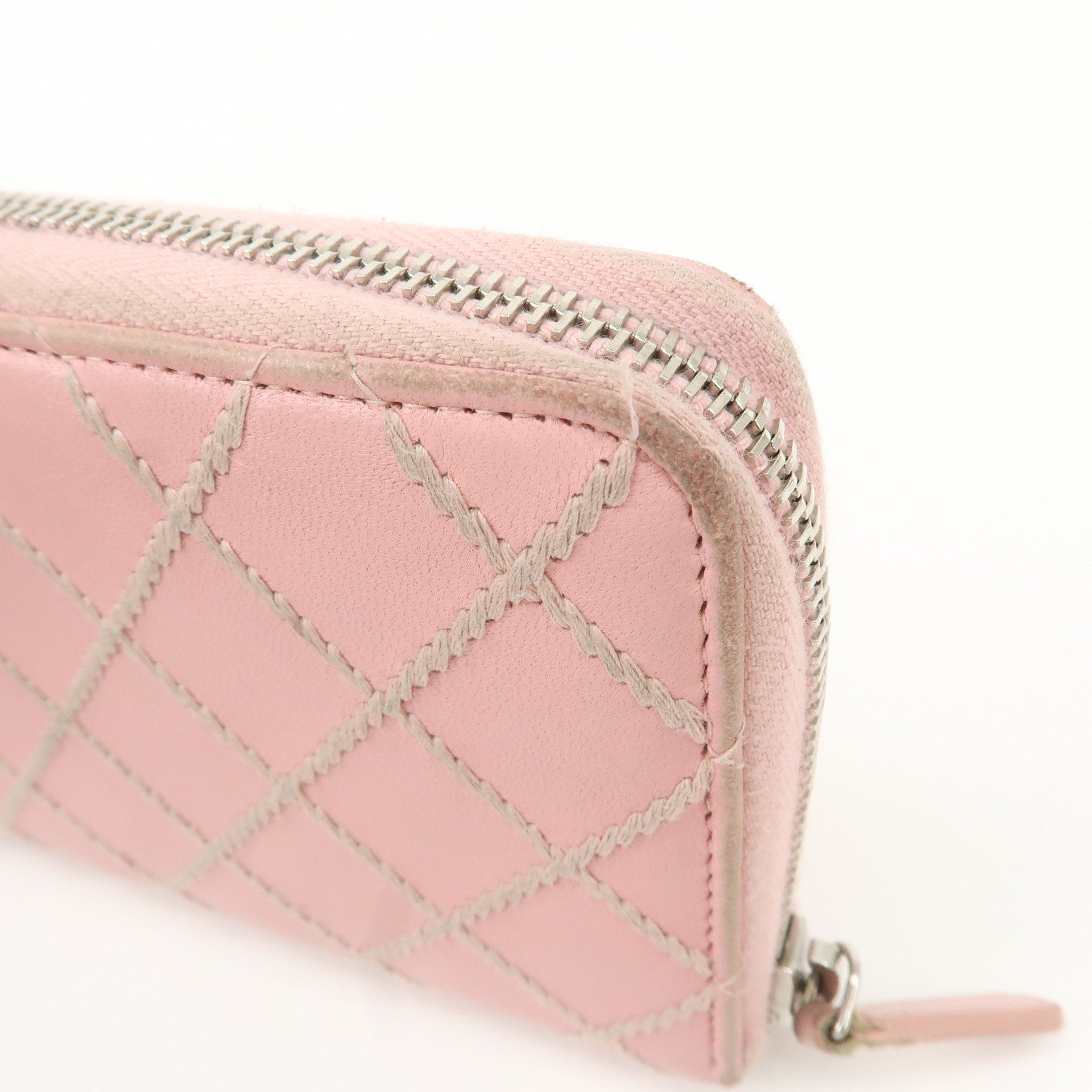 CHANEL Wild Stitch Lamb Skin Round Zipper Long Wallet A80143 Used