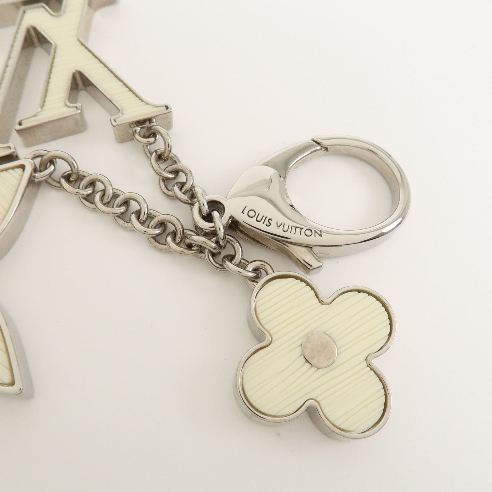 Louis Vuitton Bijoux Sac Fleur de Epi Bag Charm Silver White M65085
