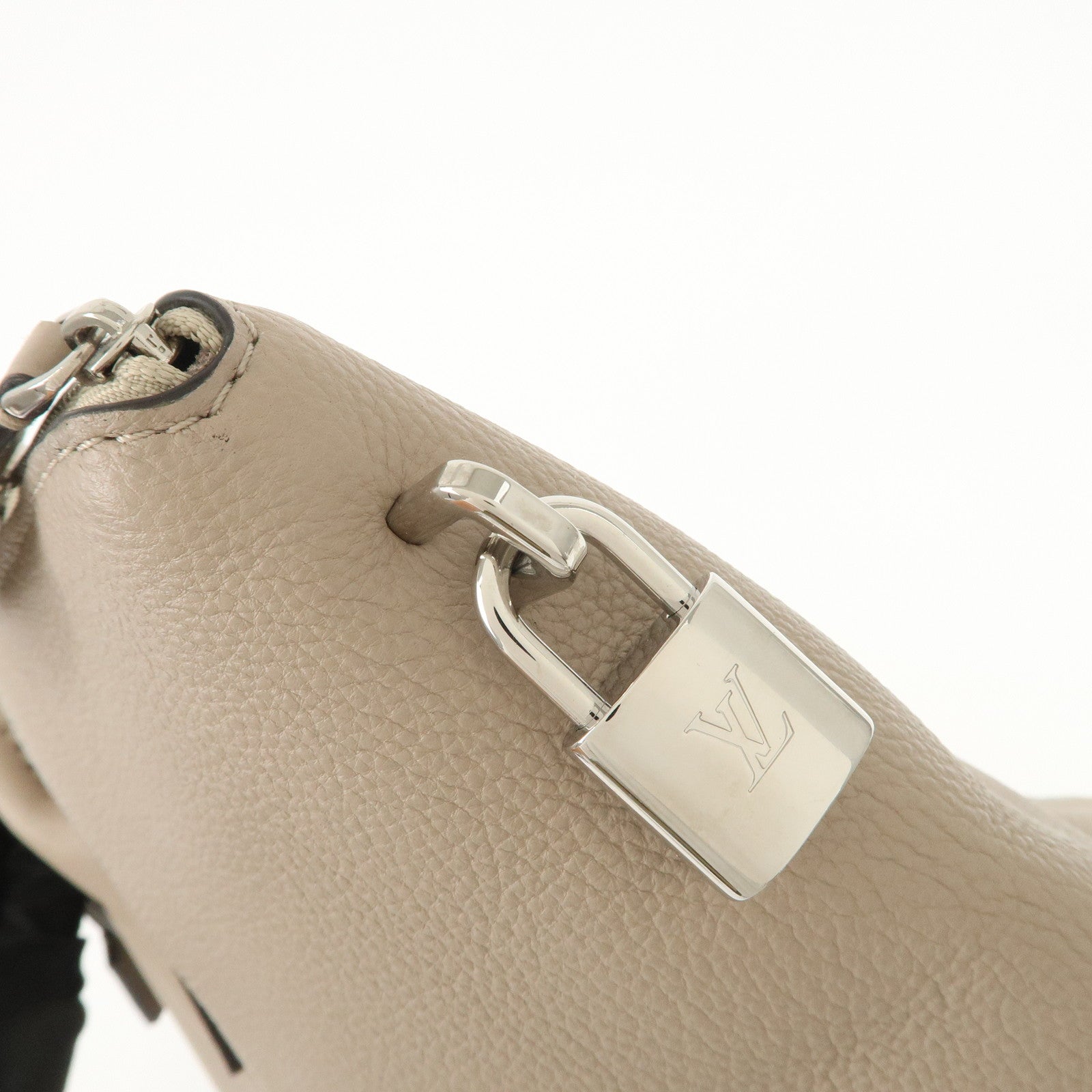 Louis Vuitton PARNASSEA Lock It MM Hand Bag Tote Bag Beige M94593