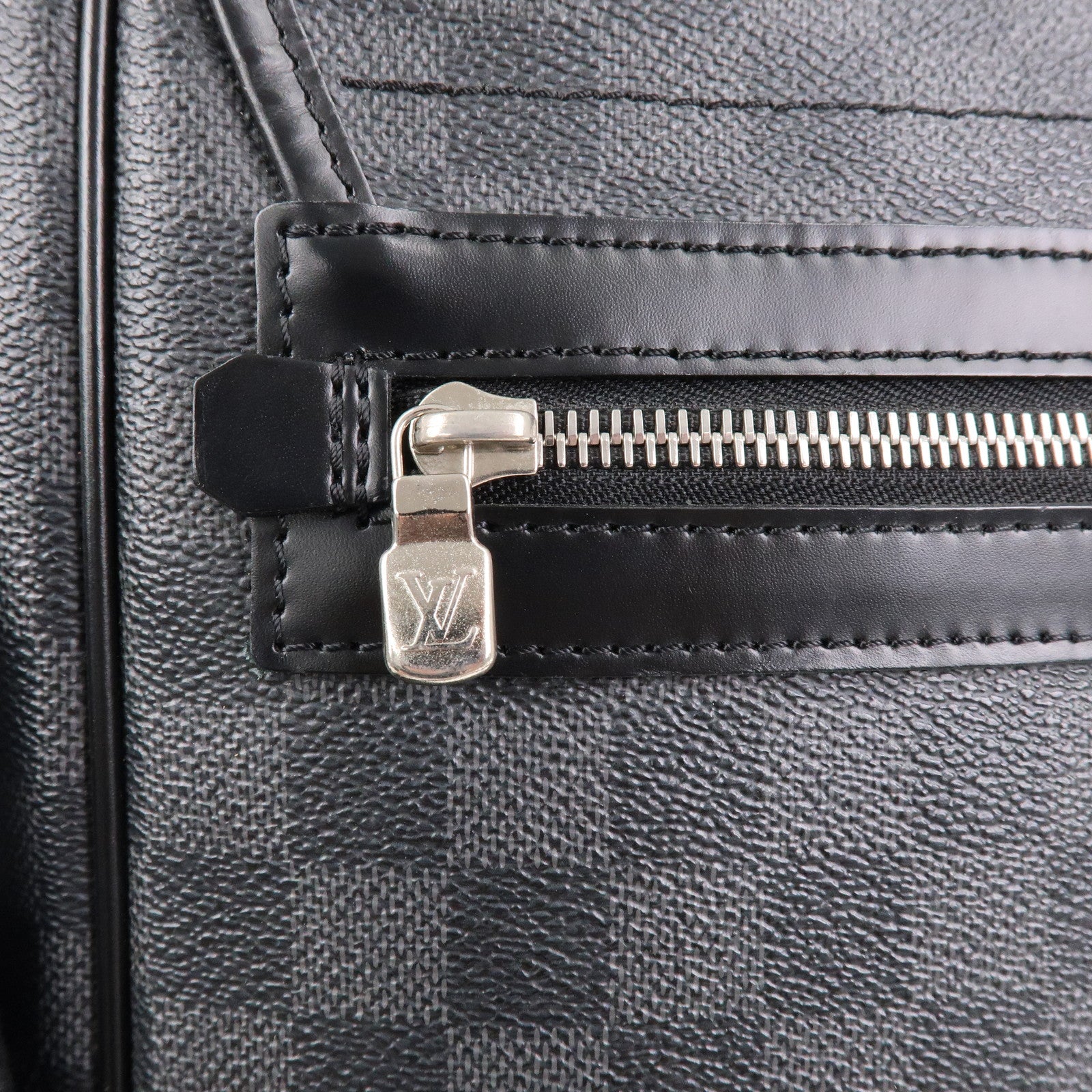Louis Vuitton Damier Graphite Daniel MM Shoulder Bag N58029