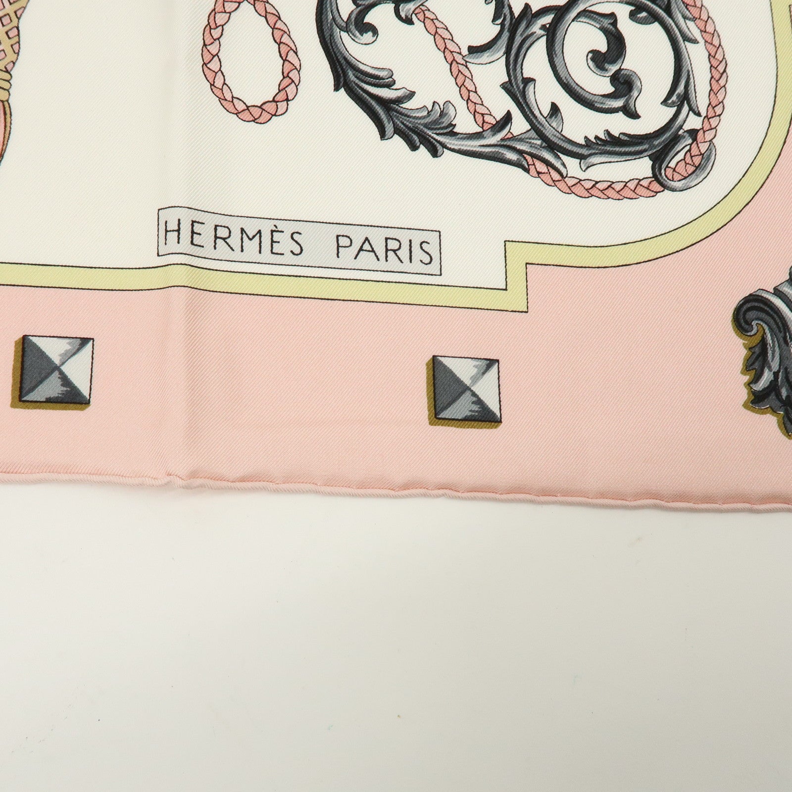 HERMES Carre 90 Silk 100% Scarf LES CLES THE KEYS RARE Light Pink