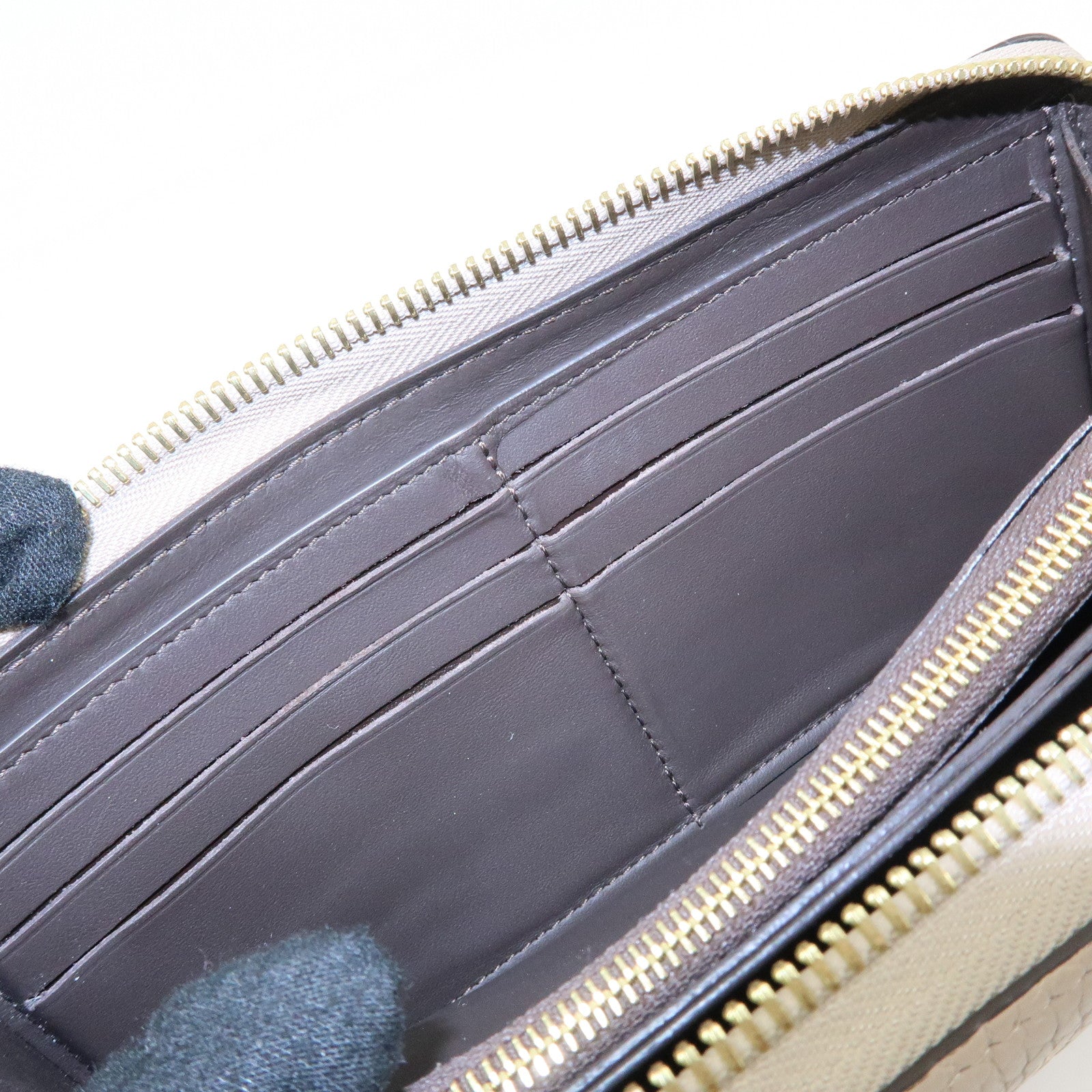 Louis Vuitton Portefeuille Comete Leather Long Wallet Greige M63104