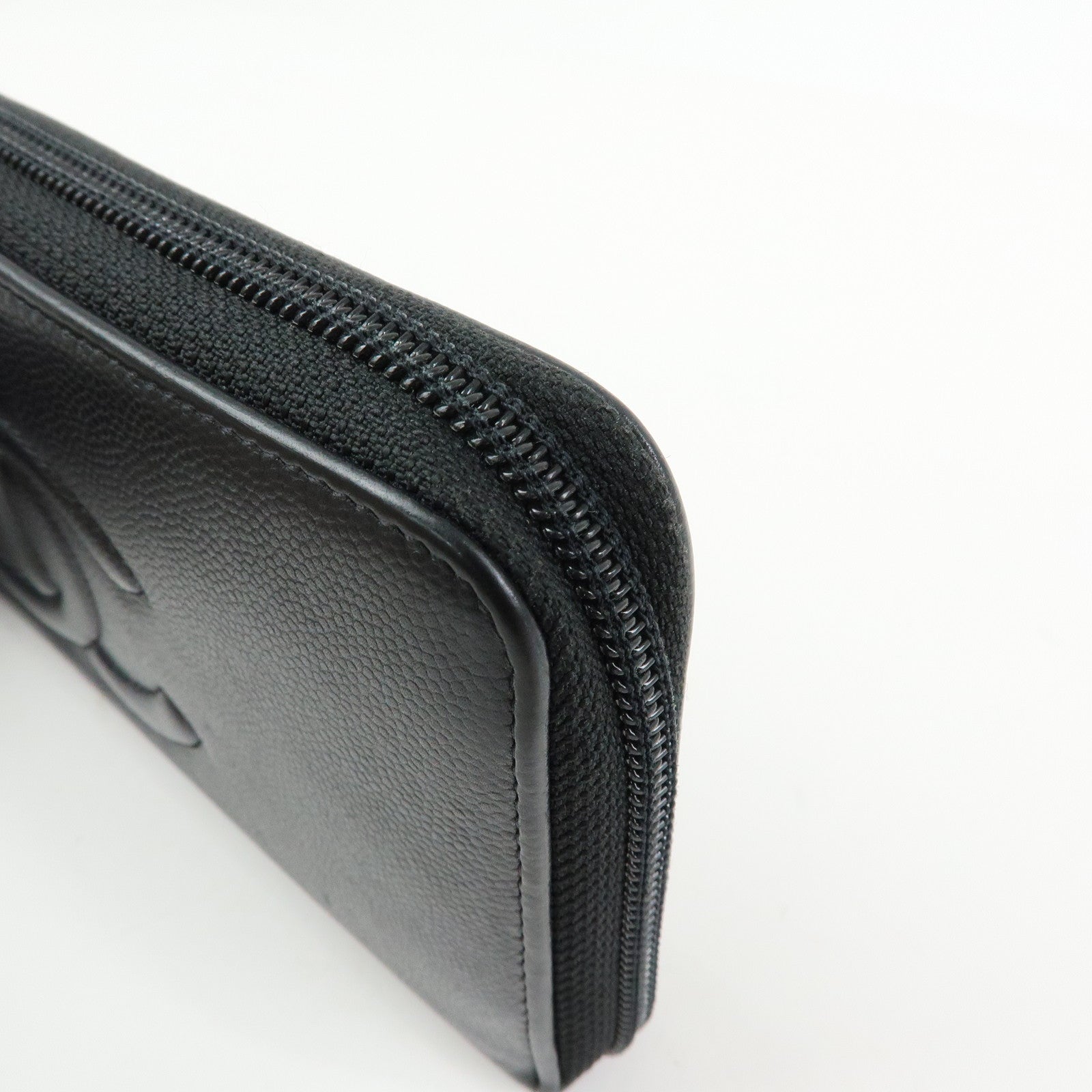 CHANEL COCO Mark Caviarskin Round Zippy Wallet Black Silver