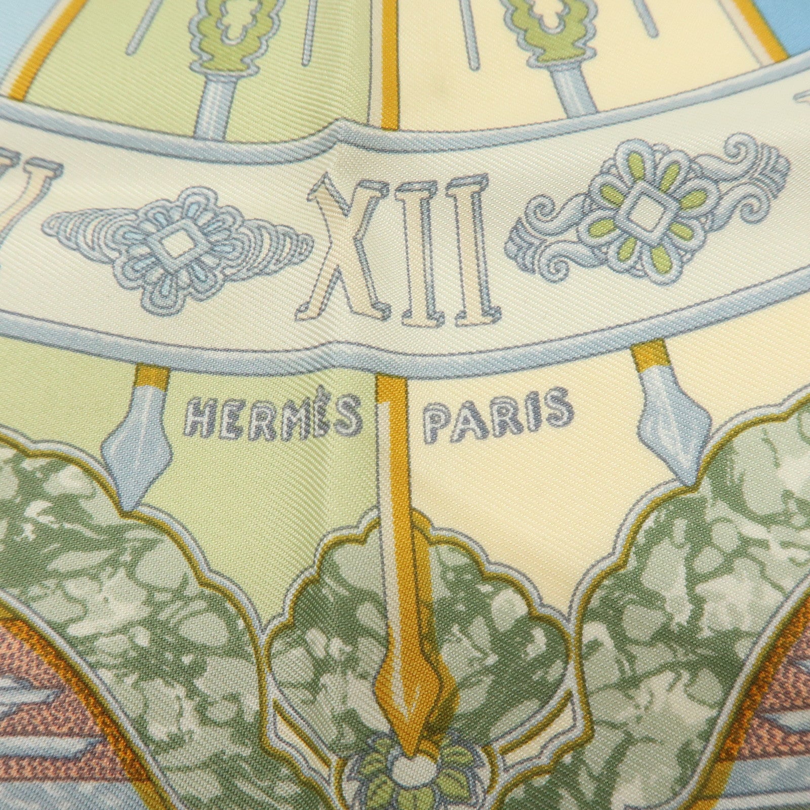 HERMES Carre 40 Silk 100% GLORIA SOLI Scarf Ivory Green Multicolor