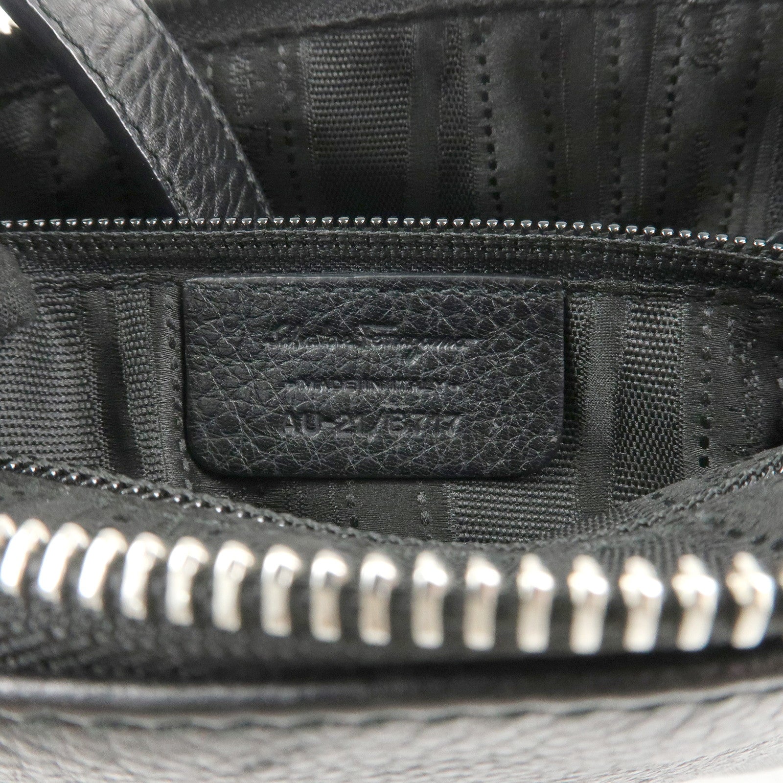 Ferragamo Gancini Leather Shoulder Bag Black Used