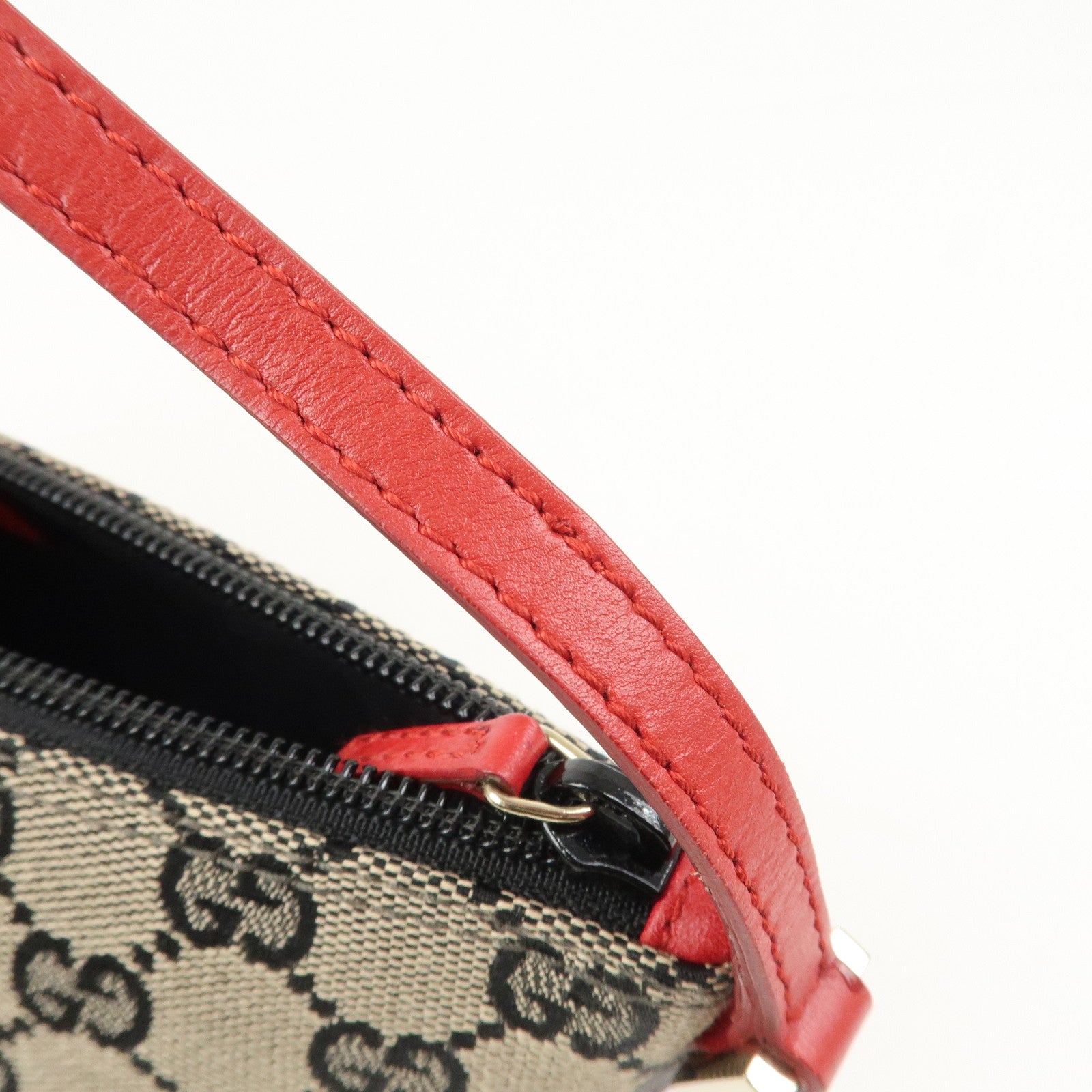 GUCCI GG Canvas Leather Accessory Pouch Hand Bag 039.1103