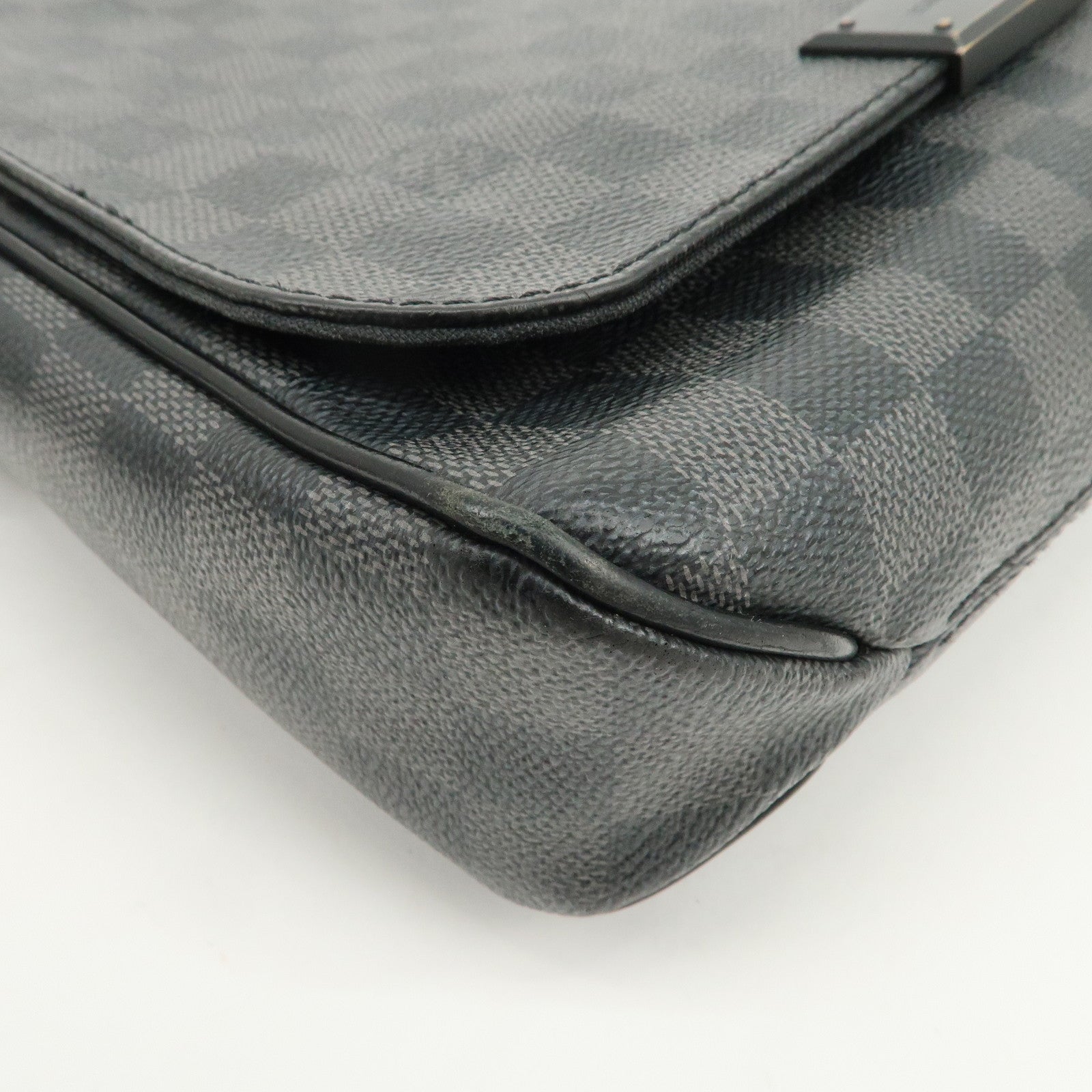 Louis Vuitton Damier Graphite District PM Shoulder Bag Noir N41260