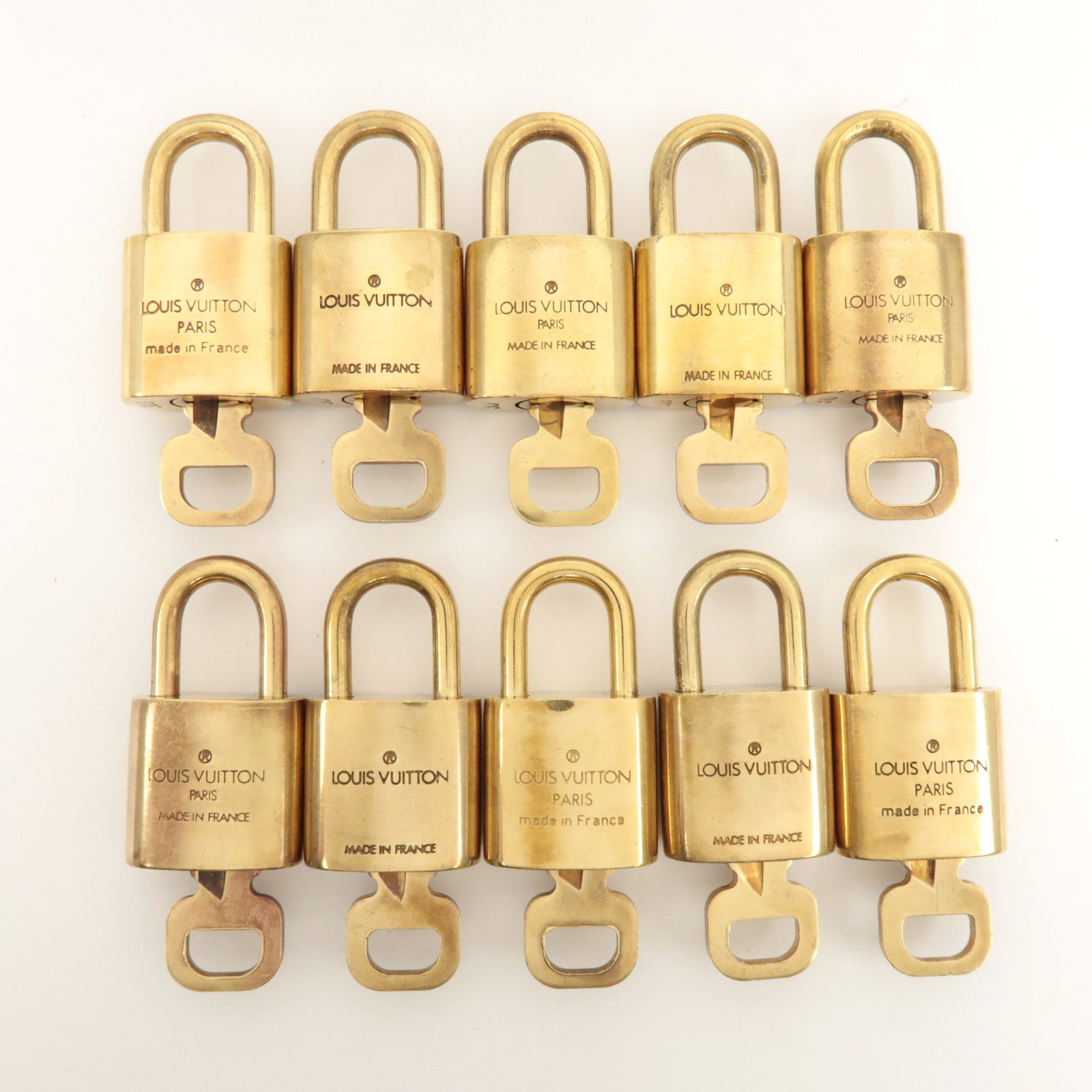 Louis Vuitton Set of 10 Lock & Key Cadena Key Lock Metal Gold Used Used