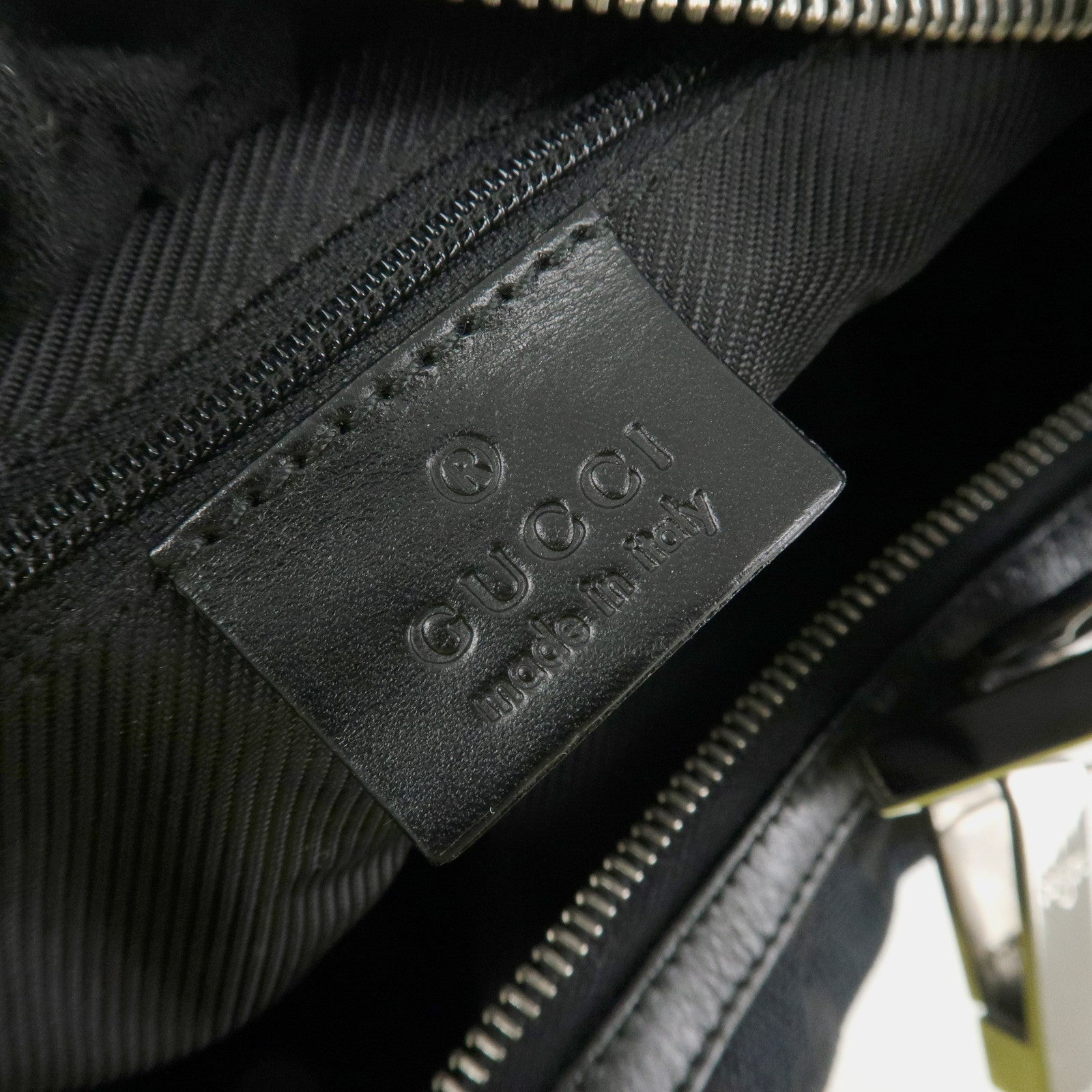 GUCCI GG Canvas Leather Shoulder Bag Black 001.3814 Used