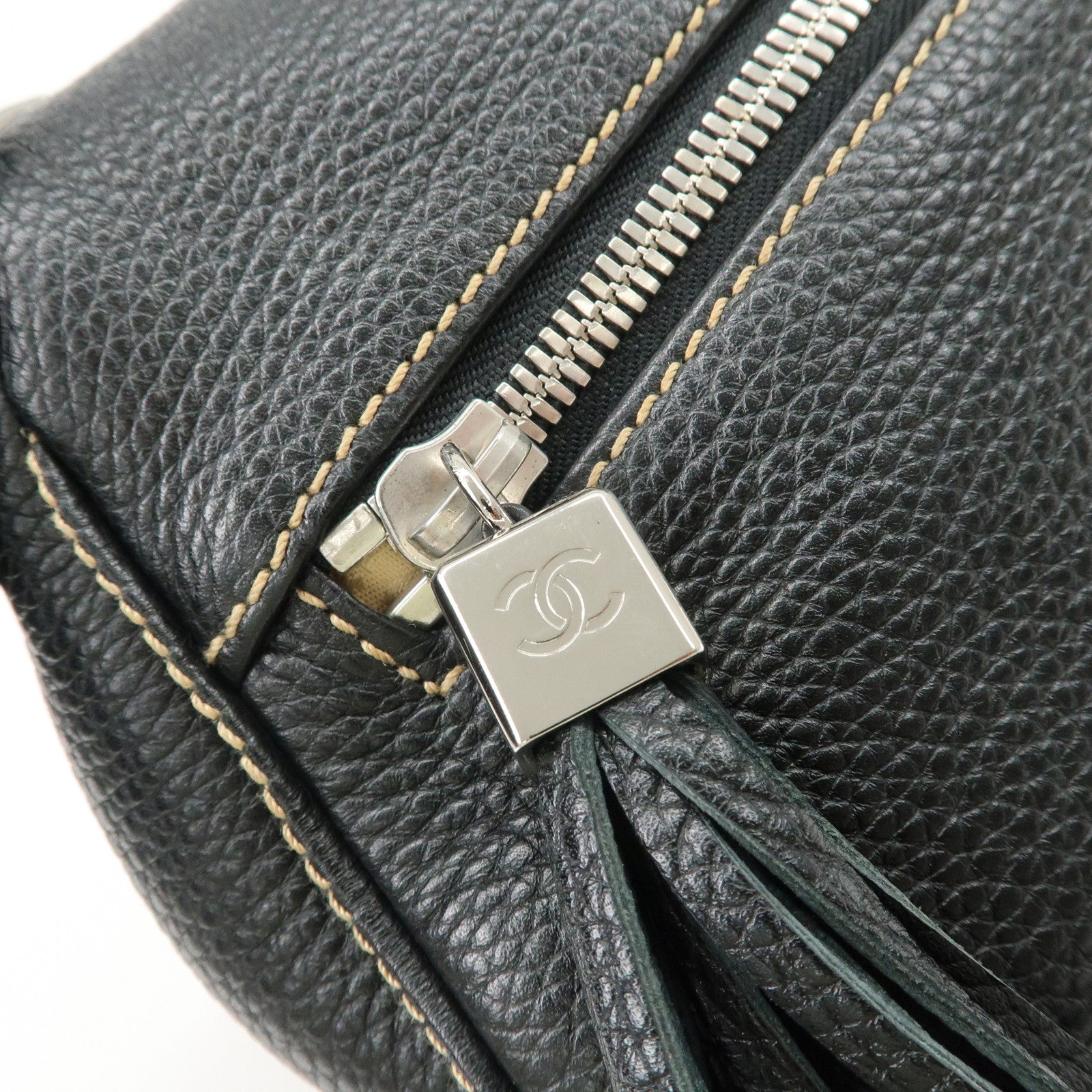 CHANEL Caviar Skin Leather Logo Fringe Shoulder Bag Gold HDW Black Used