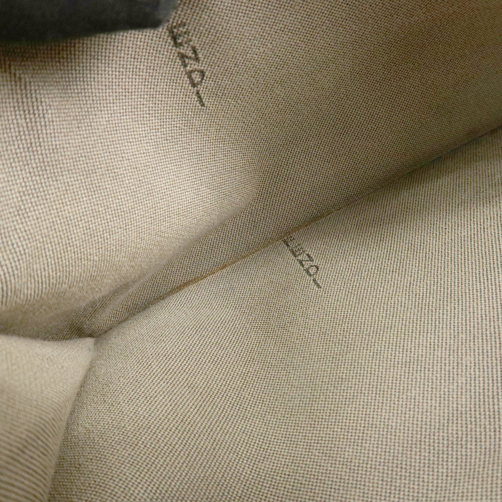 FENDI Leather Round Zippy Long Wallet Silver 8M0024 Used