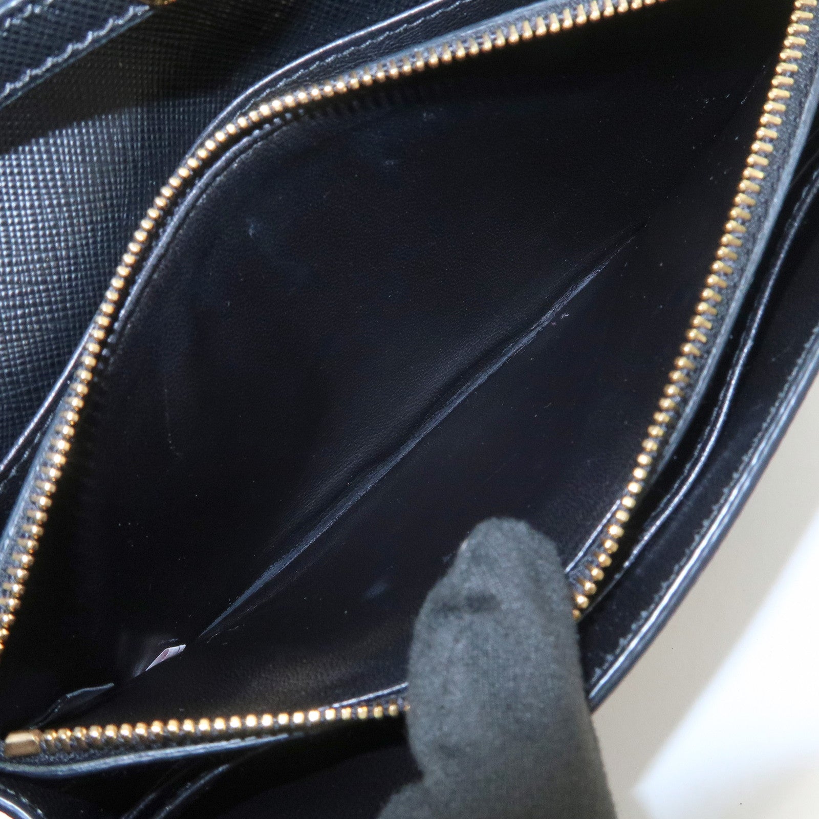 PRADA Saffiano Leather Shoulder Wallet Shoulder Bag Black BT1019