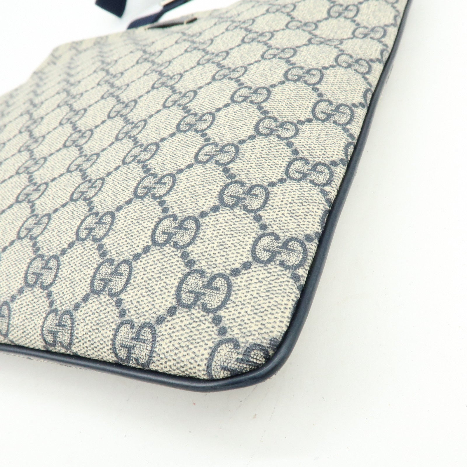 GUCCI GG Supreme Shoulder Bag Crossbody Bag Gray Navy Beige 201446