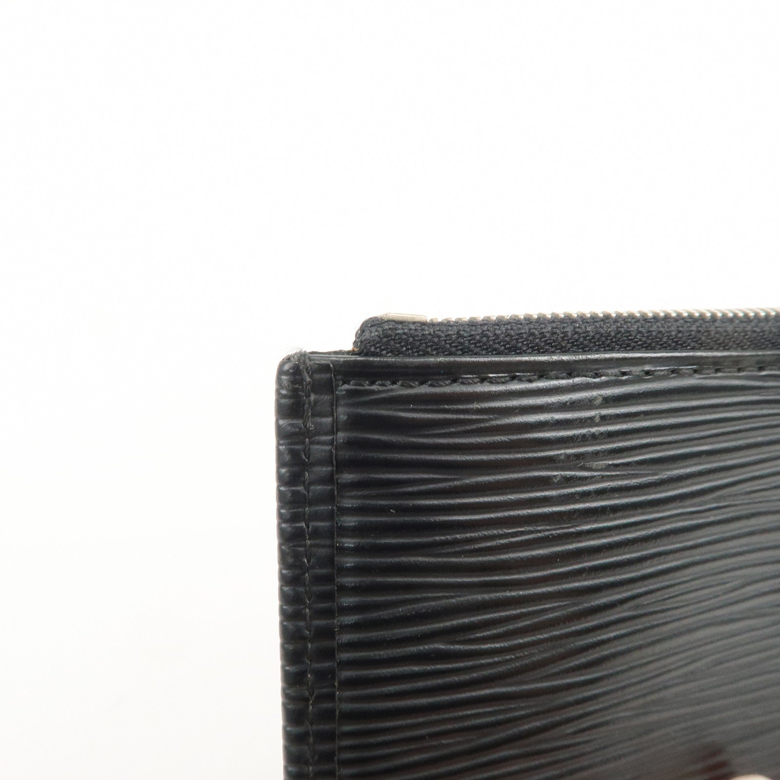 Louis Vuitton Epi Pochette Cles Coin Case Black Noir M63802