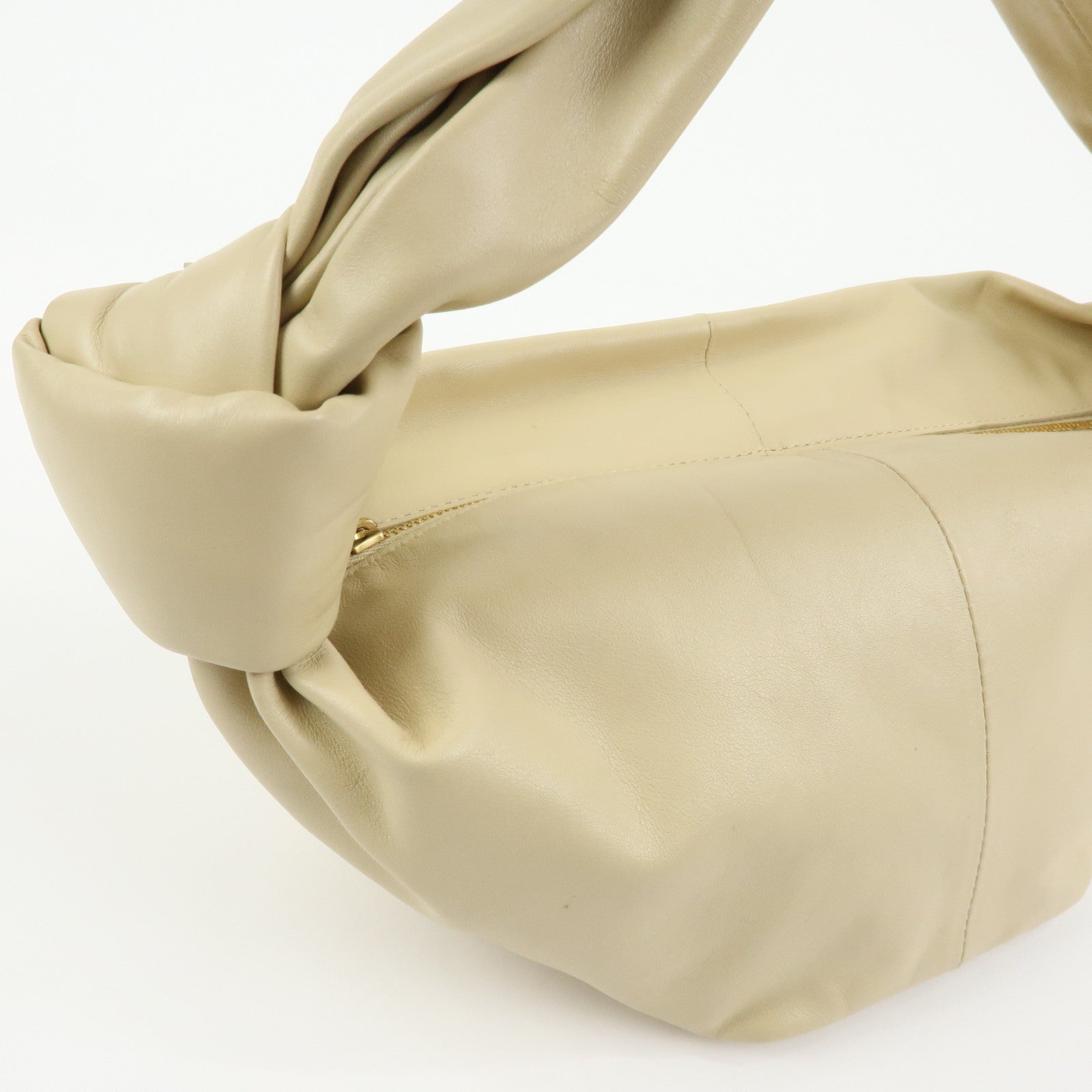 BOTTEGA VENETA Double Knot Lamb Skin Hand Bag Beige 629635