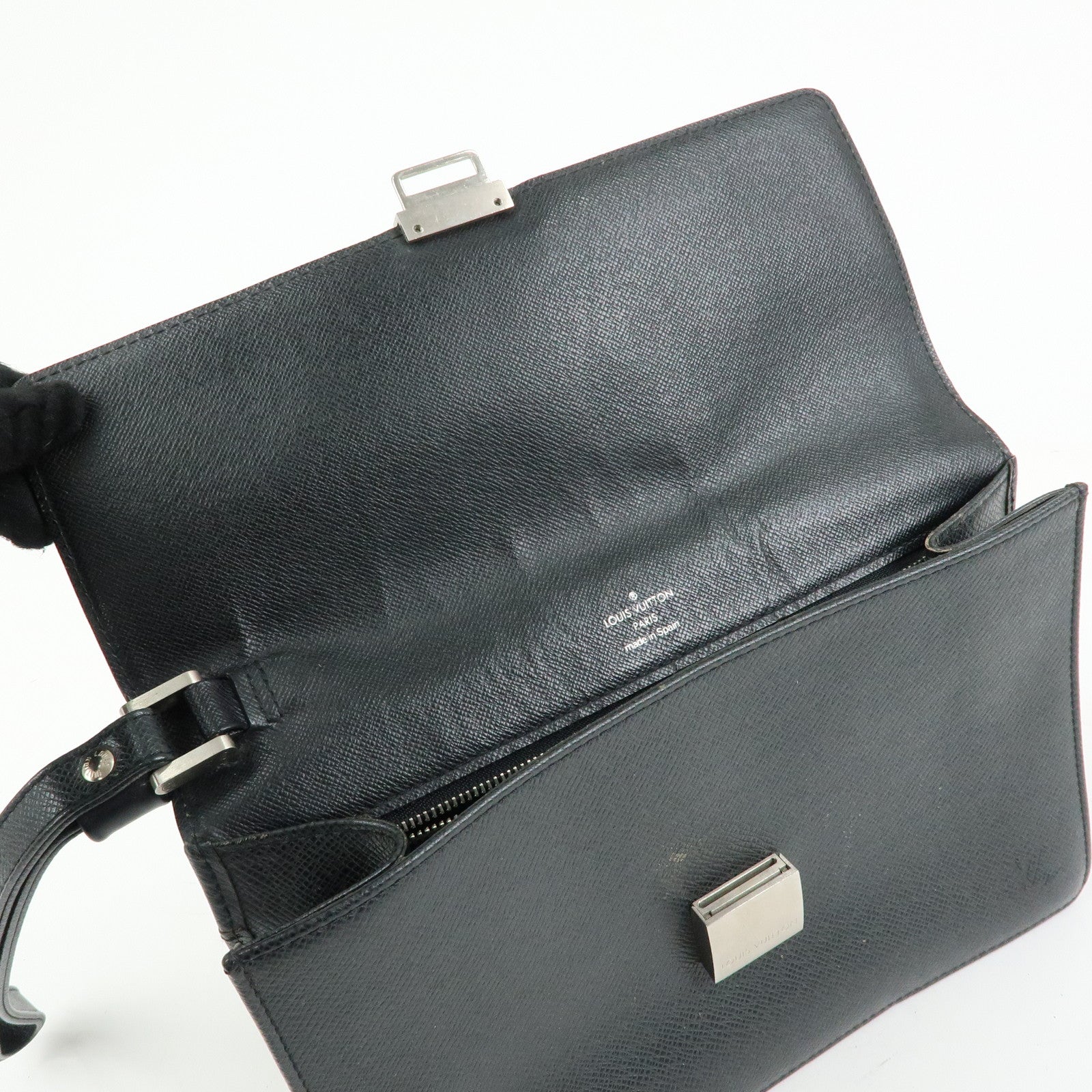 Louis Vuitton Taiga Leather Selenga Clutch Bag Ardoise M30782