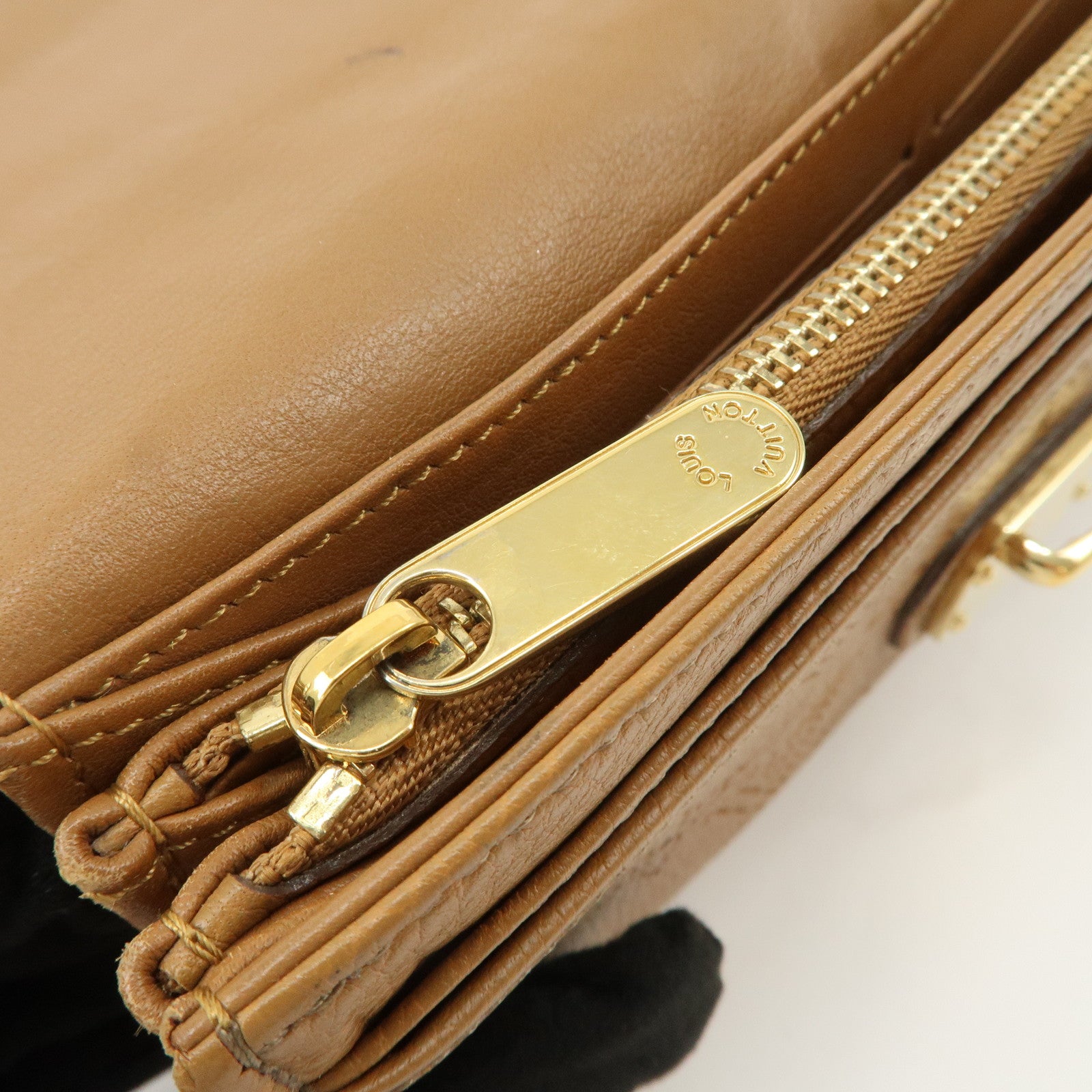 Louis Vuitton Monogram Mahina Portefeuille Iris Wallet M58140