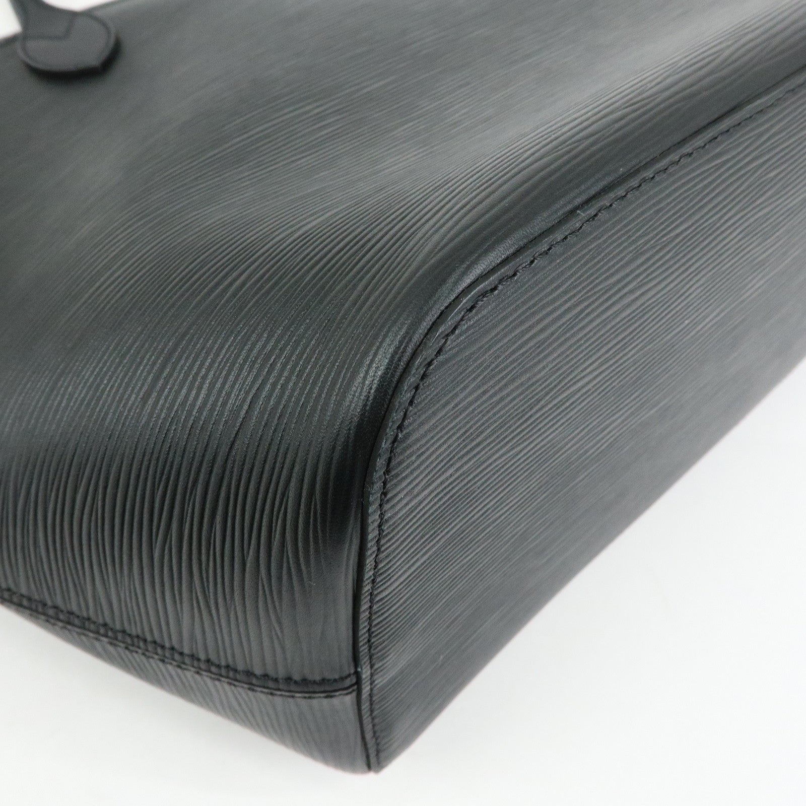 Louis Vuitton Epi Leather Neverfull MM Shoulder Bag Noir M40932