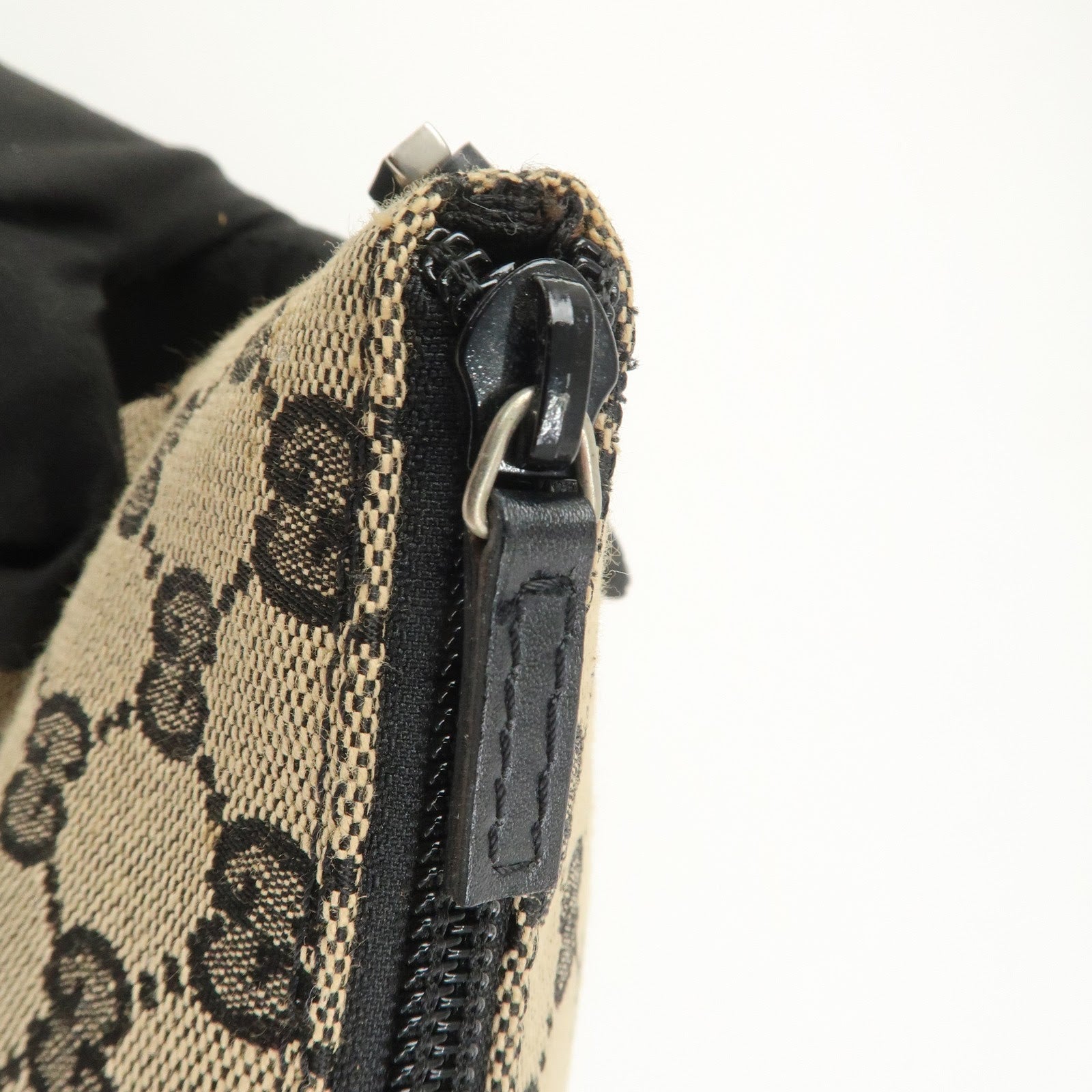 GUCCI Boat Bag GG Monogram Canvas Pouch Hand Bag Beige 039.1103