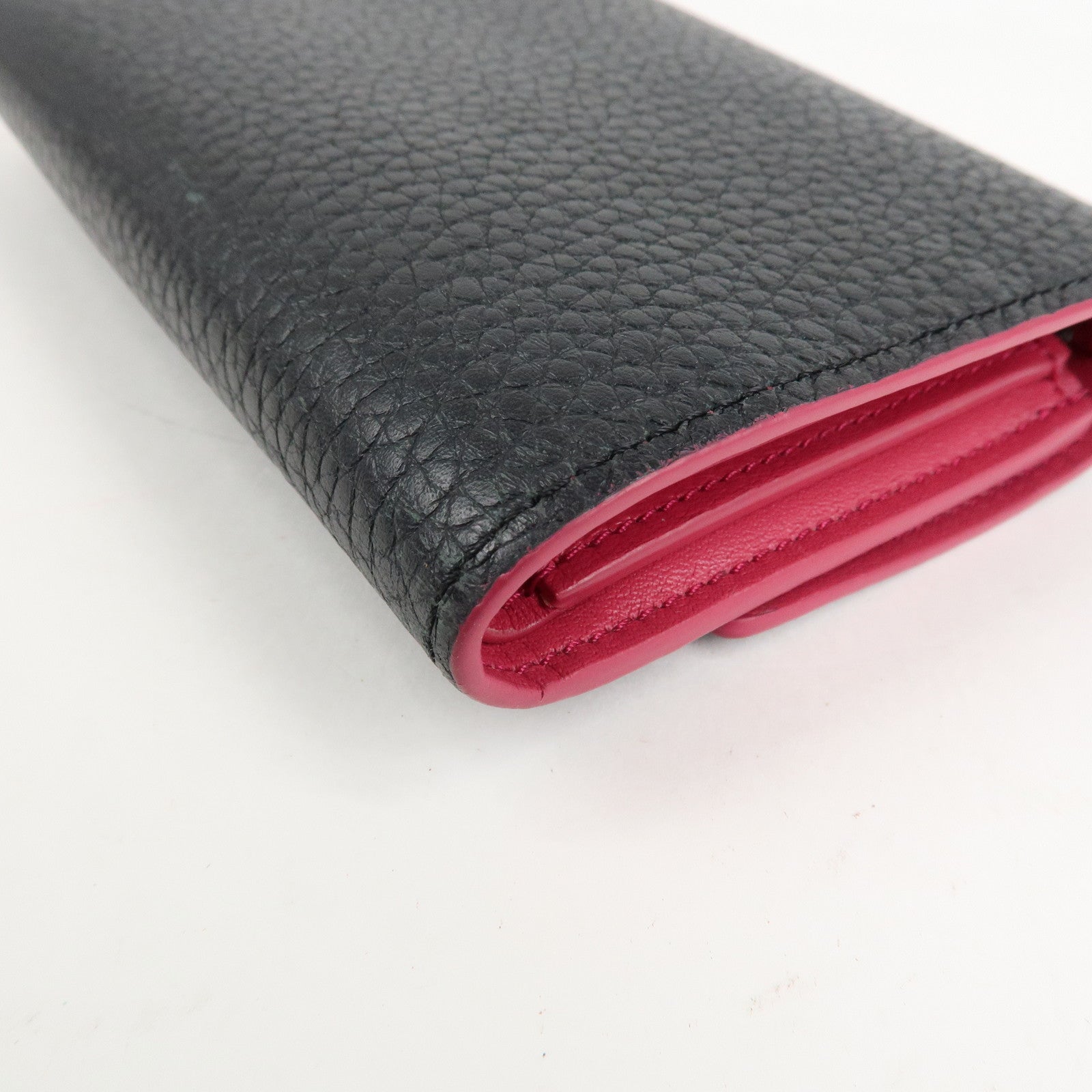 Louis Vuitton Portefeuille Capucines Compact Wallet Black M62157 Used