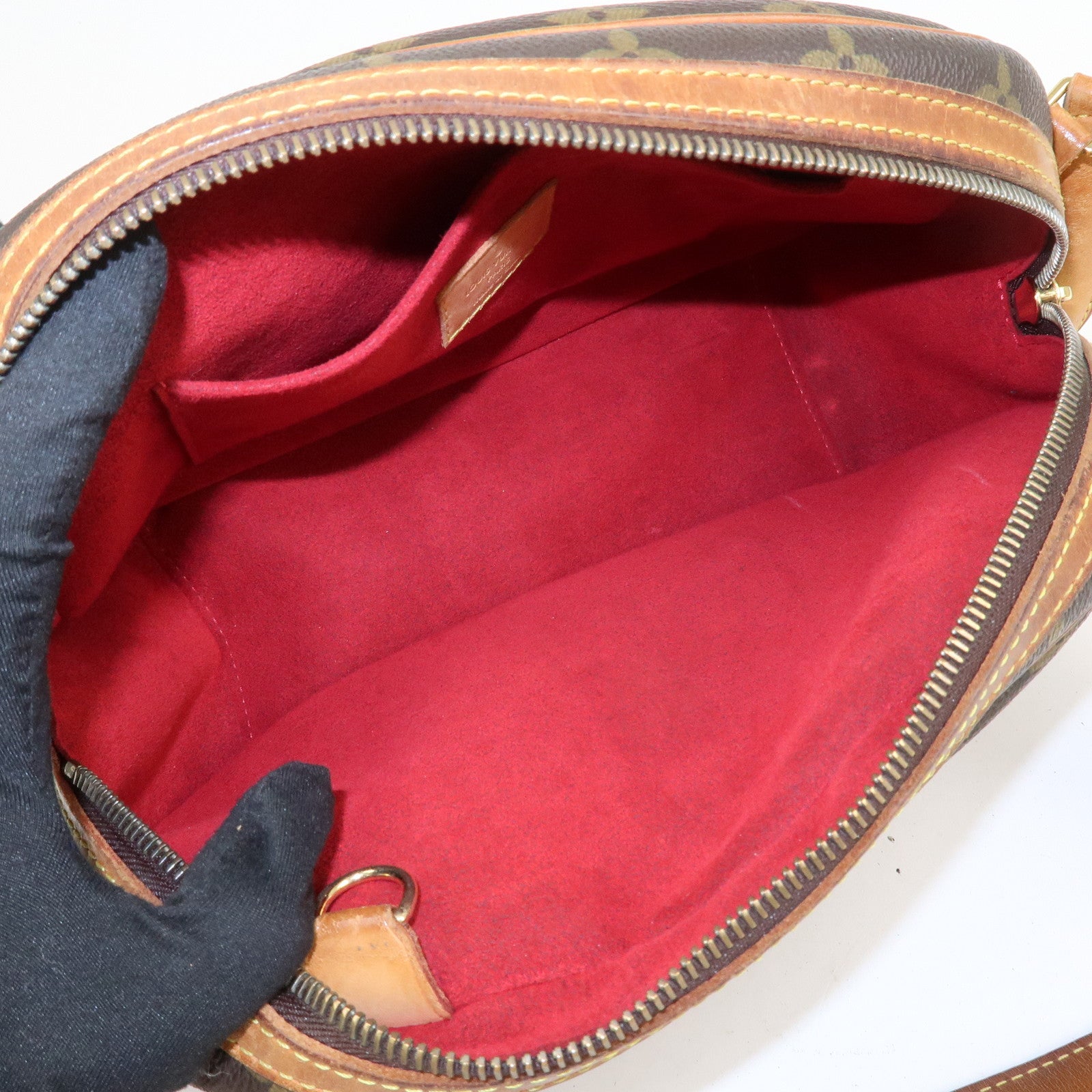 Louis Vuitton Monogram Canvas Clara Hand Bag Shoulder Bag M40057