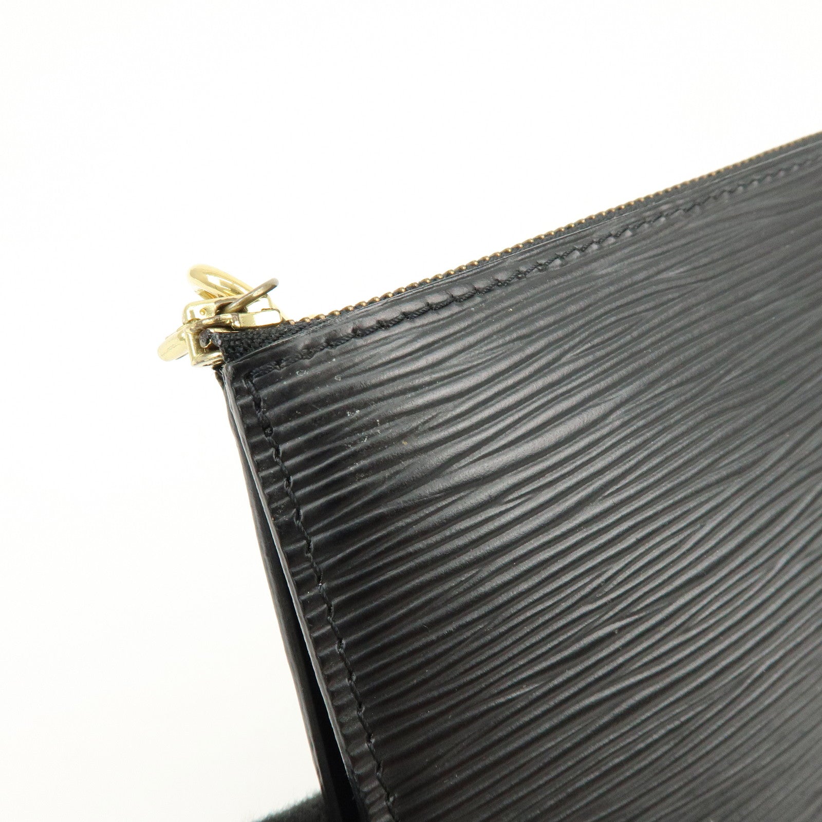 Louis Vuitton Epi Pochette Accessoires Clutch Bag Noir M52942