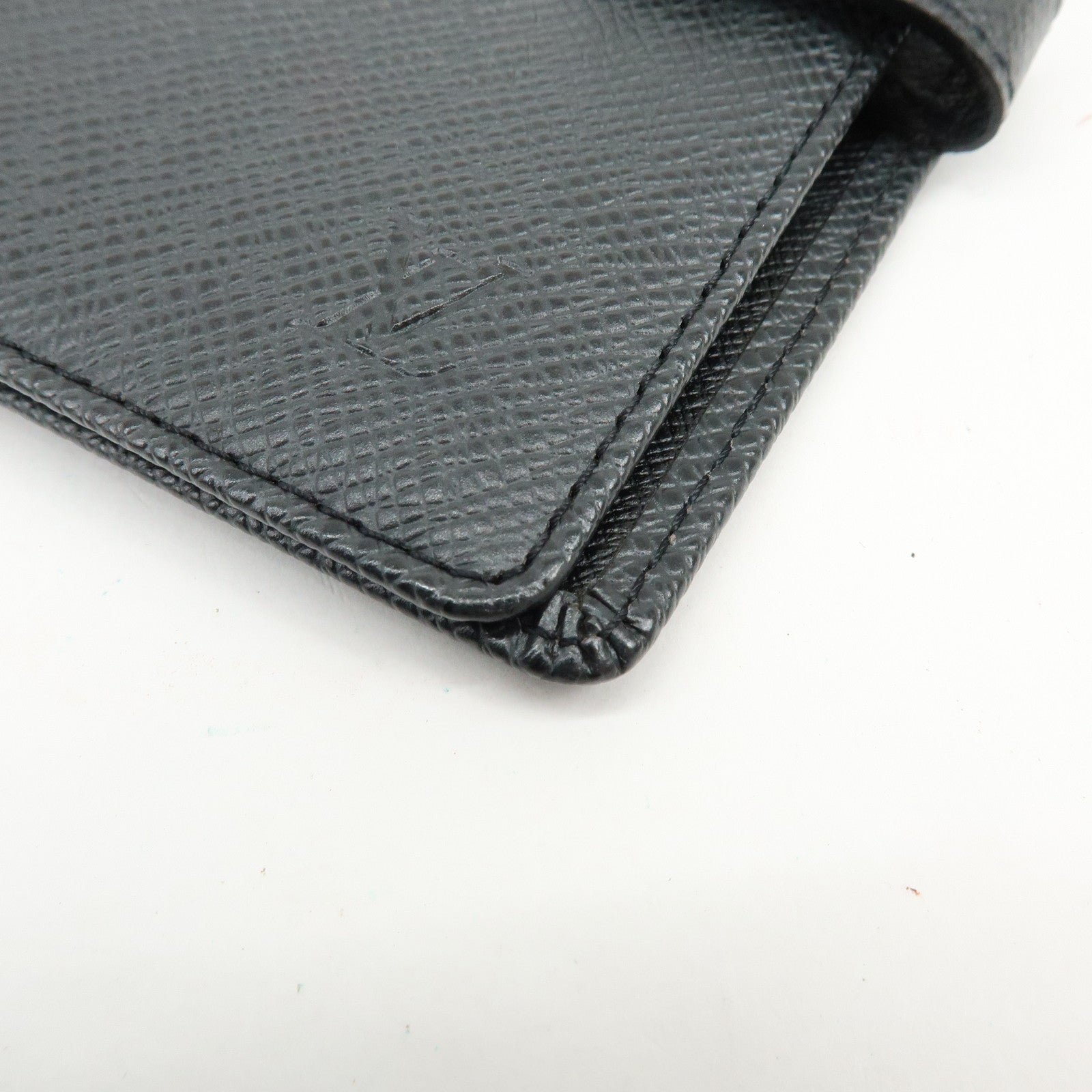 Louis Vuitton Taiga Leather Agenda PM Planner Cover Ardoise R20426