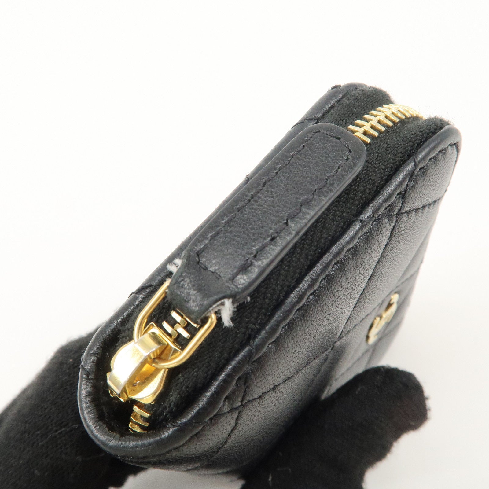 CHANEL Matelasse Lamb Skin Round Zippy Coin Case Black A84511 Used