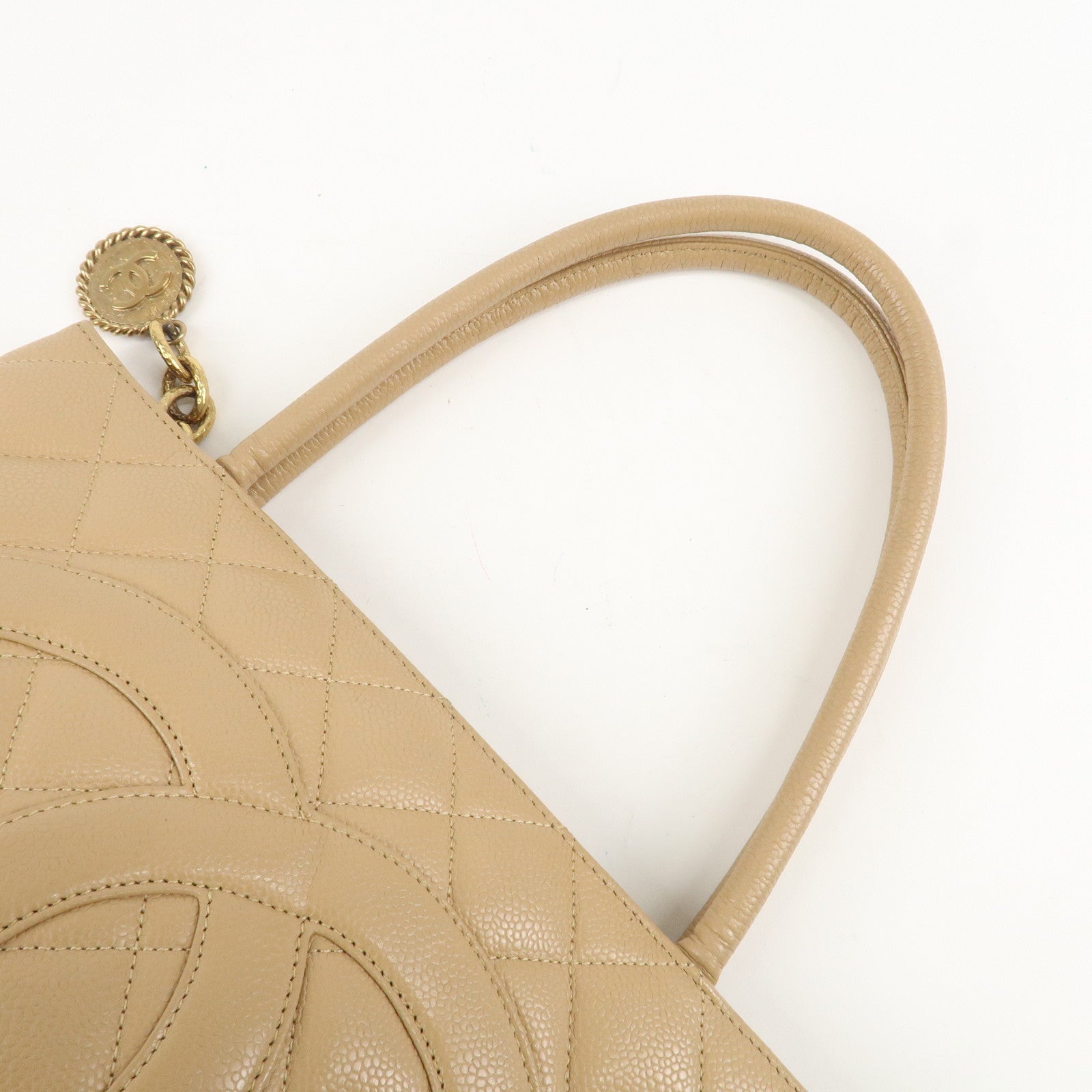 CHANEL Matelasse Caviarskin Medalion Tote Bag Hand Bag Beige A01804 Used