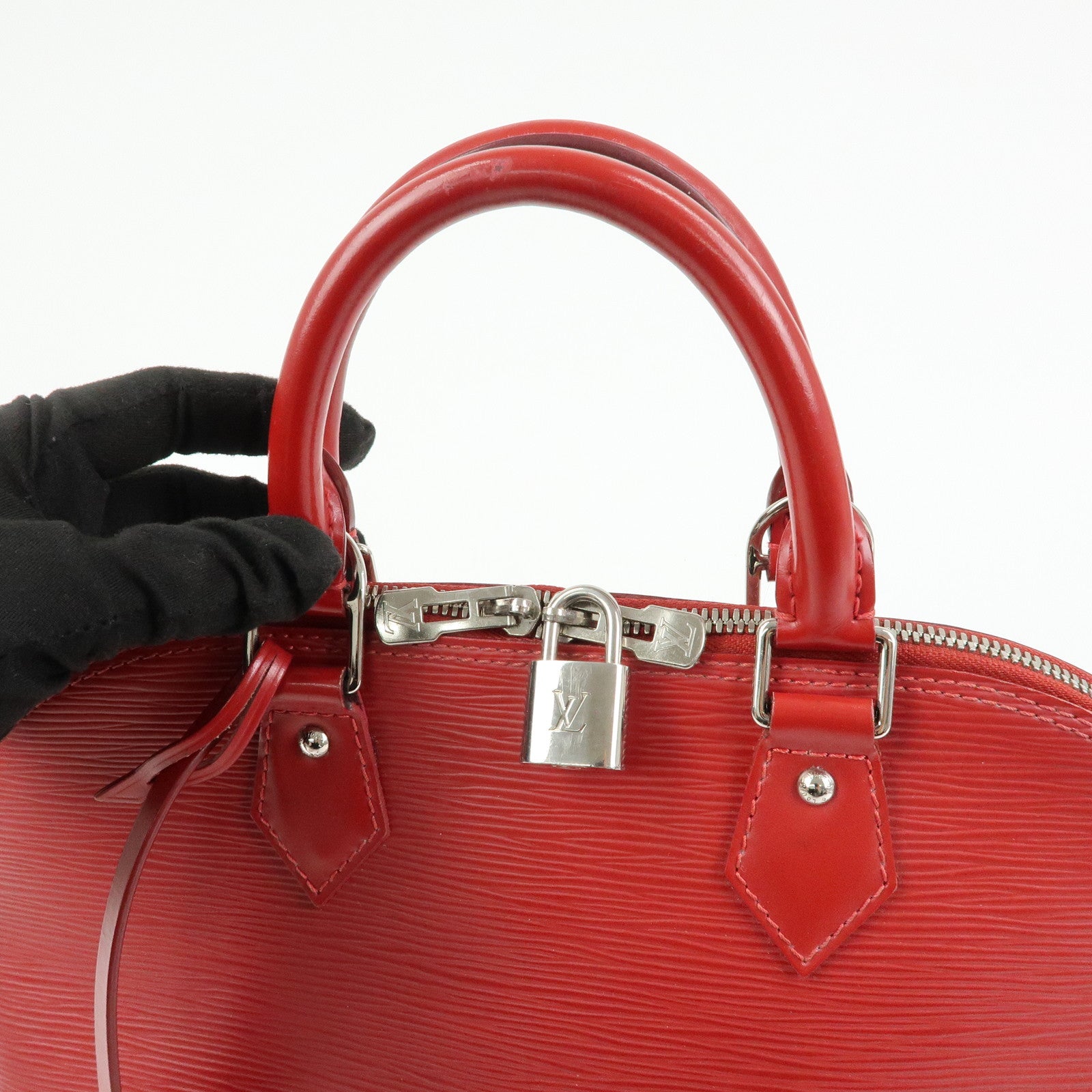 Louis Vuitton Epi Alma PM Leather Hand Bag Carmine Red M4058E