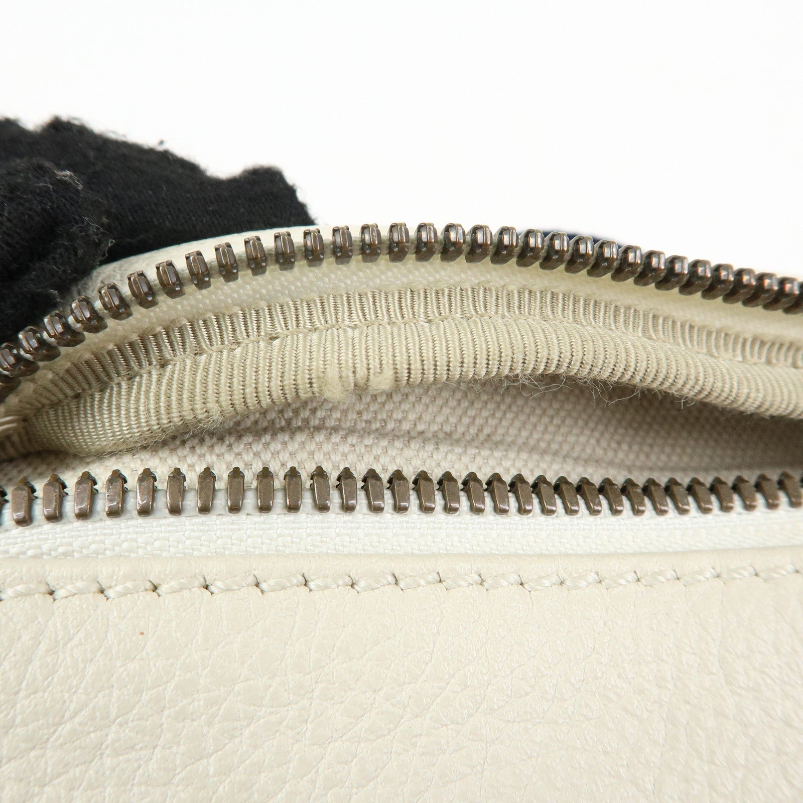 GUCCI Sherry Leather Waist Pouch Body Bag White 527792