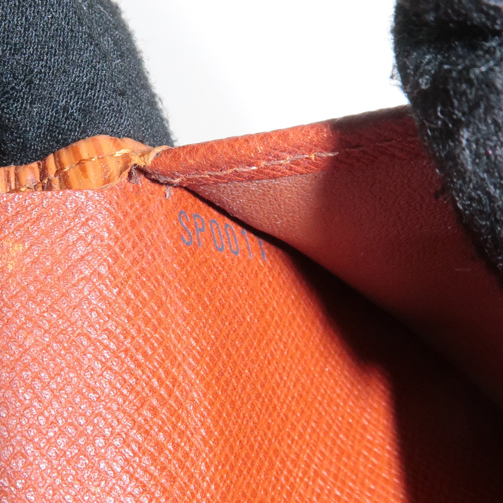 Louis Vuitton Set of 2 Epi Wallet Noir Kenya Brown M63642 M63483 Used