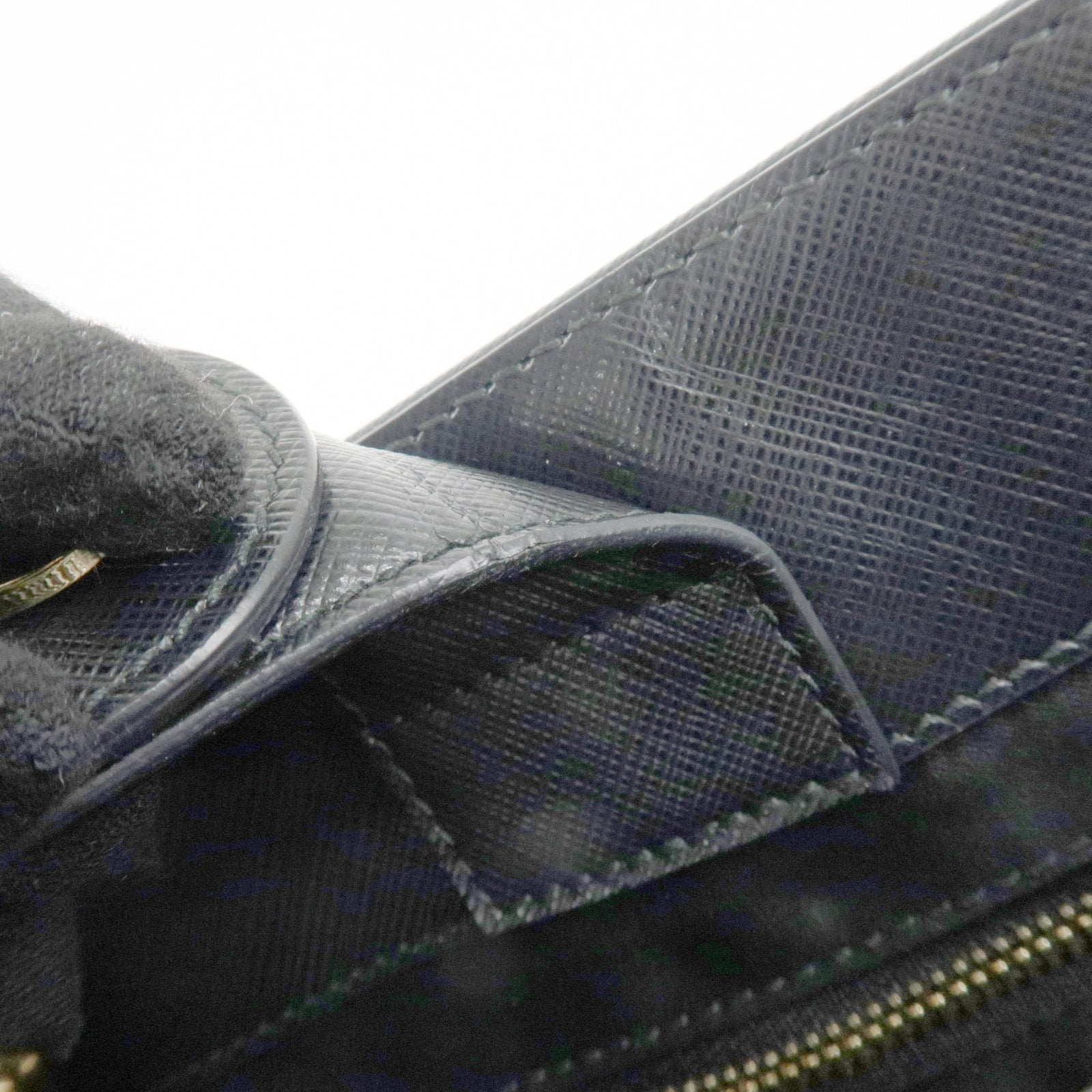 Ferragamo Vara Ribbon Chain Tote Bag Shoulder Bag Black Gold HDW Used