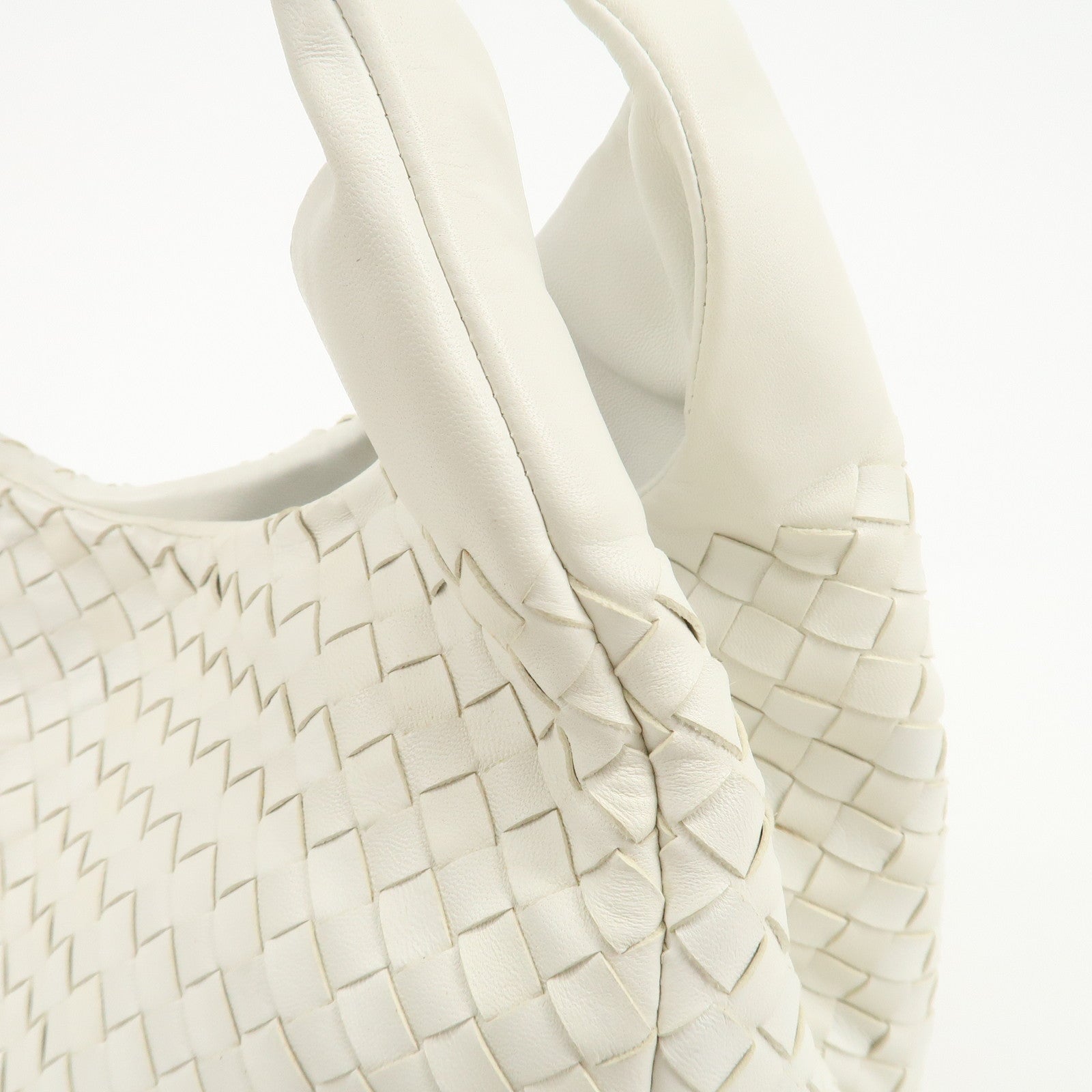 BOTTEGA VENETA Intrecciato Leather Campana Shoulder Bag White 125787 Used