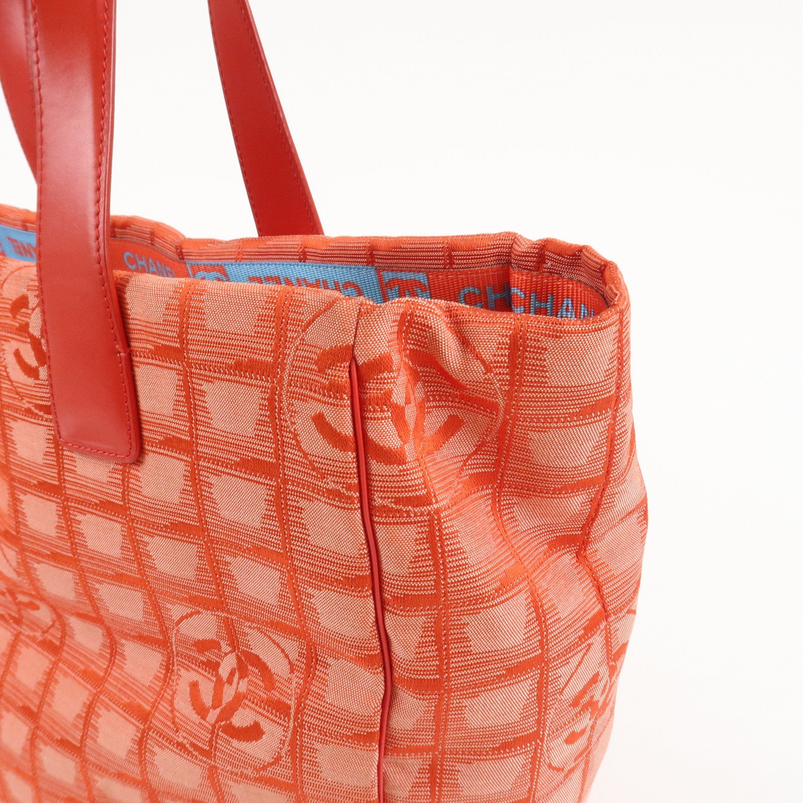 CHANEL New Travel Line Nylon Jacquard Leather Tote Bag Red A15991 Used