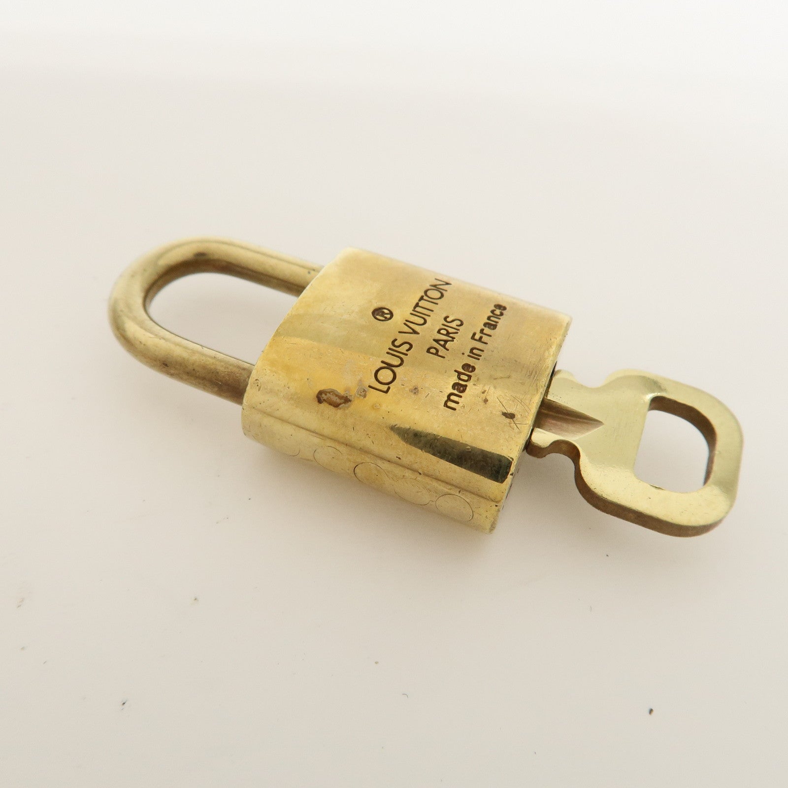 Louis Vuitton Set of 10 Lock & Key Cadena Key Lock Metal Gold Used