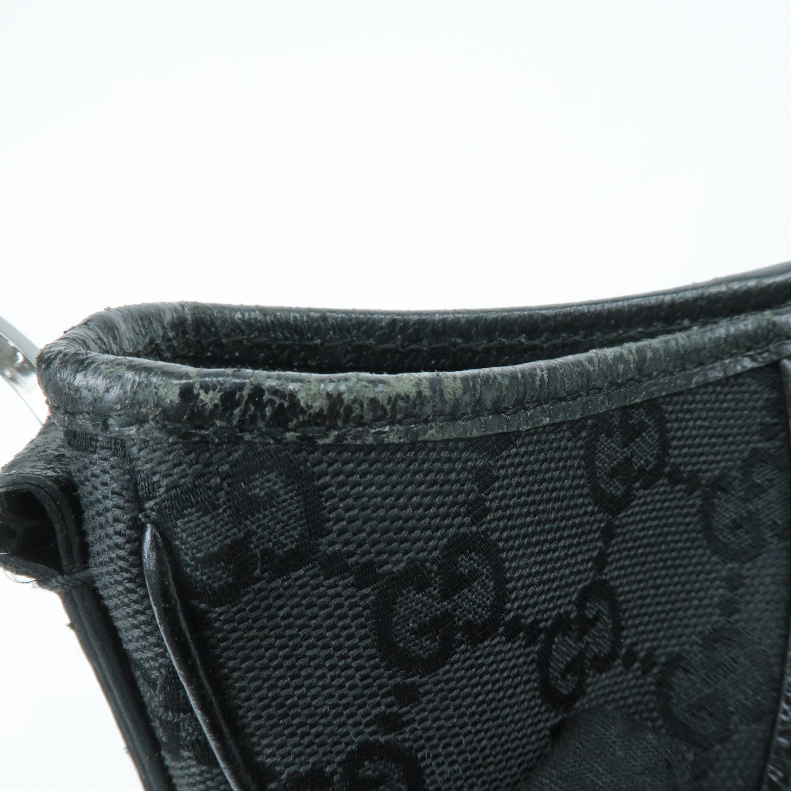 GUCCI GG Canvas Leather Shoulder Bag Black 113012 Used