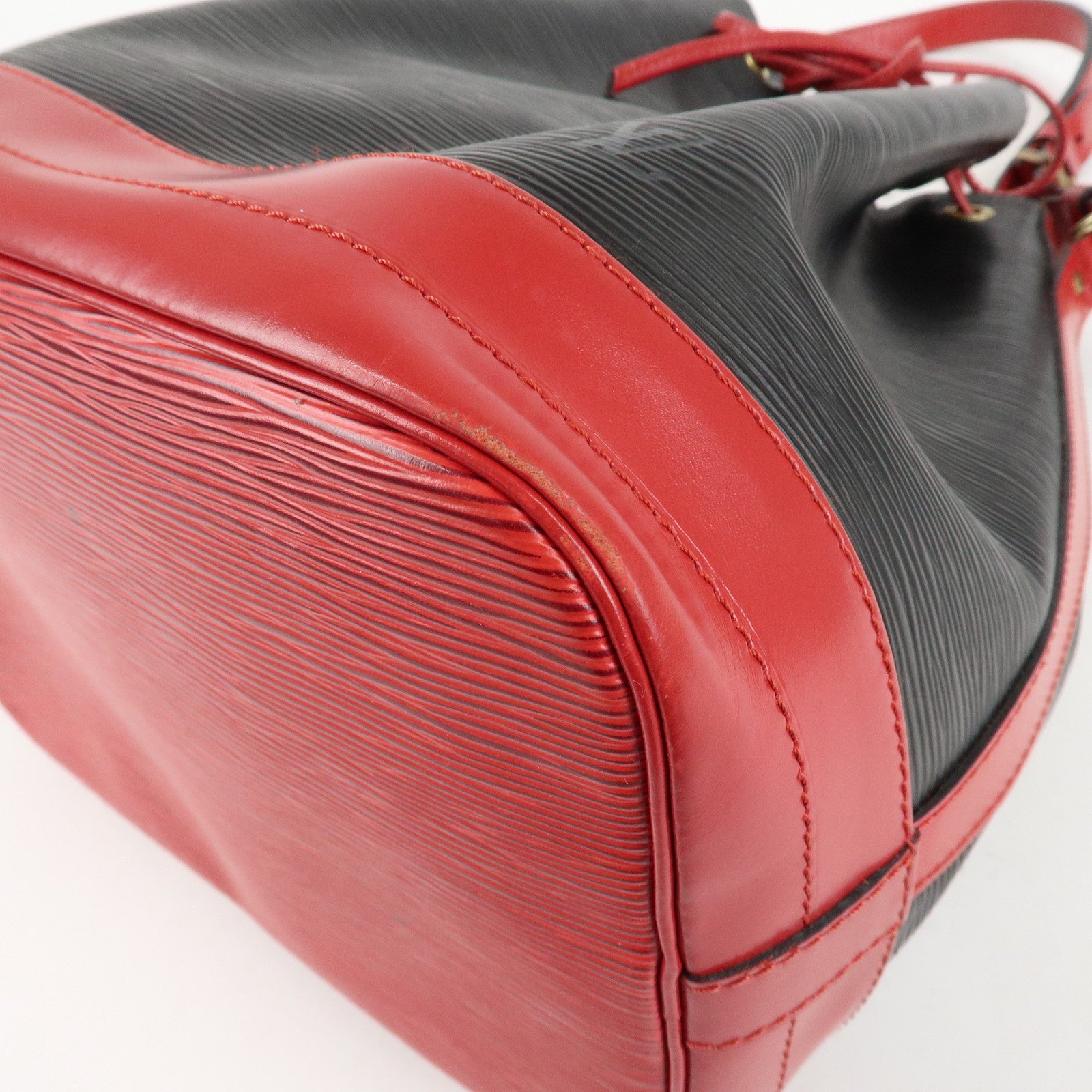 Louis Vuitton Epi Noe Shoulder Bag Noir Castilian Red M44017 Used