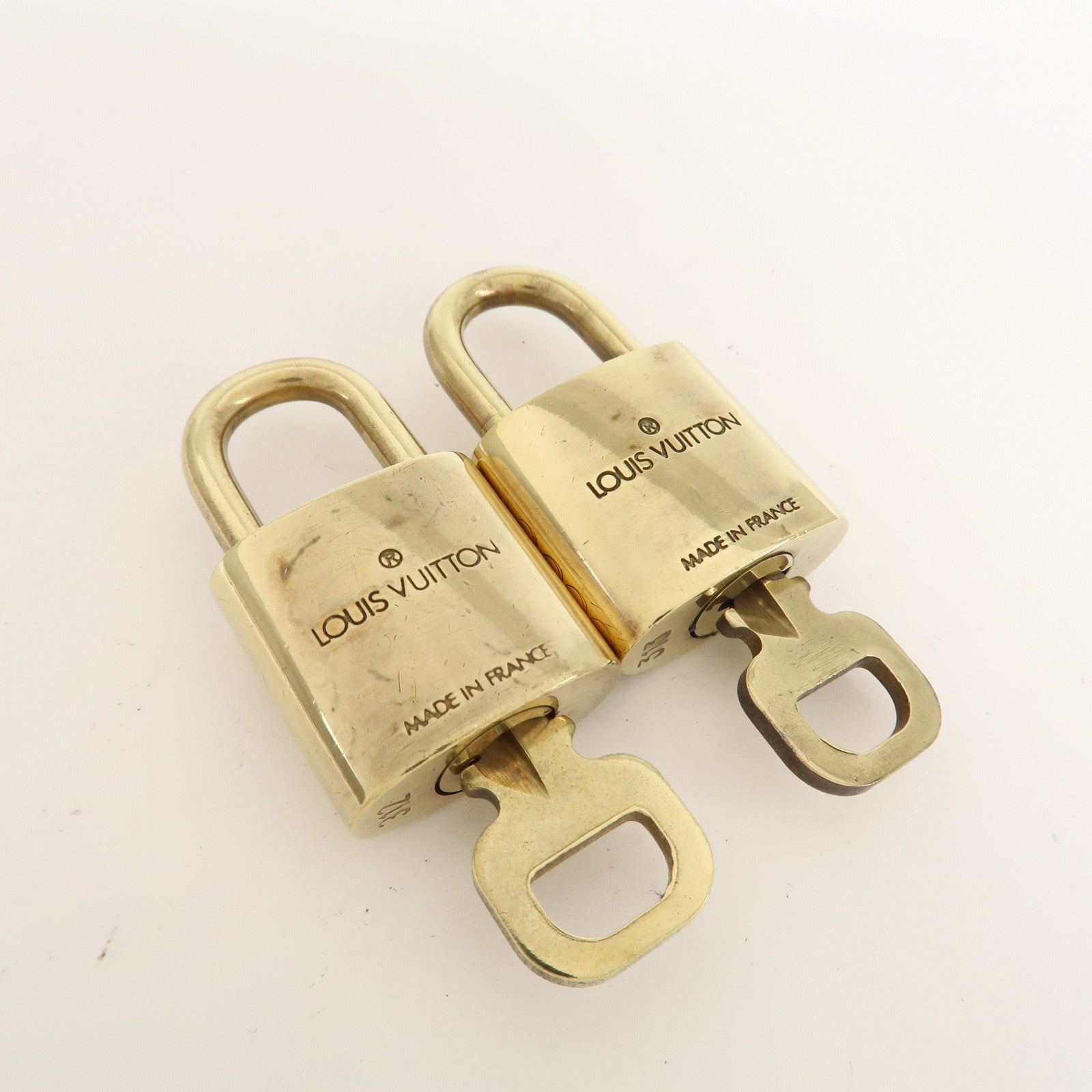 Louis Vuitton Set of 10 Lock & Key Cadena Key Lock Metal Gold Used