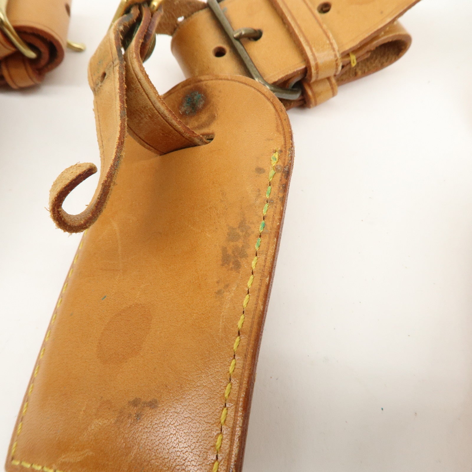 Louis Vuitton Set of 20 Leather Name Tag & Poignet Natural Used