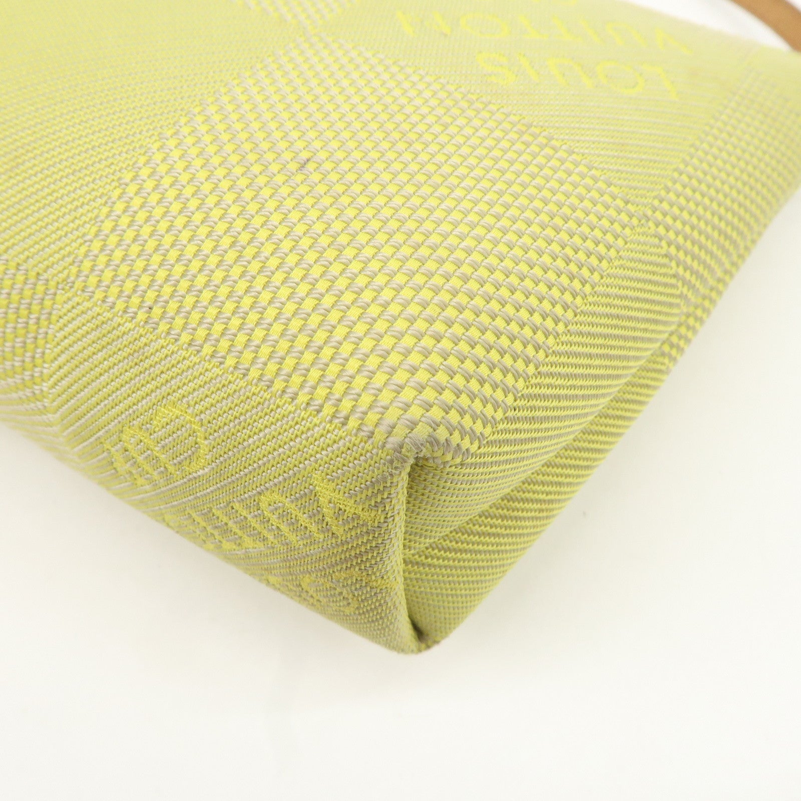 Louis Vuitton Damier Geant Volunteer Pouch Lime Yellow Used